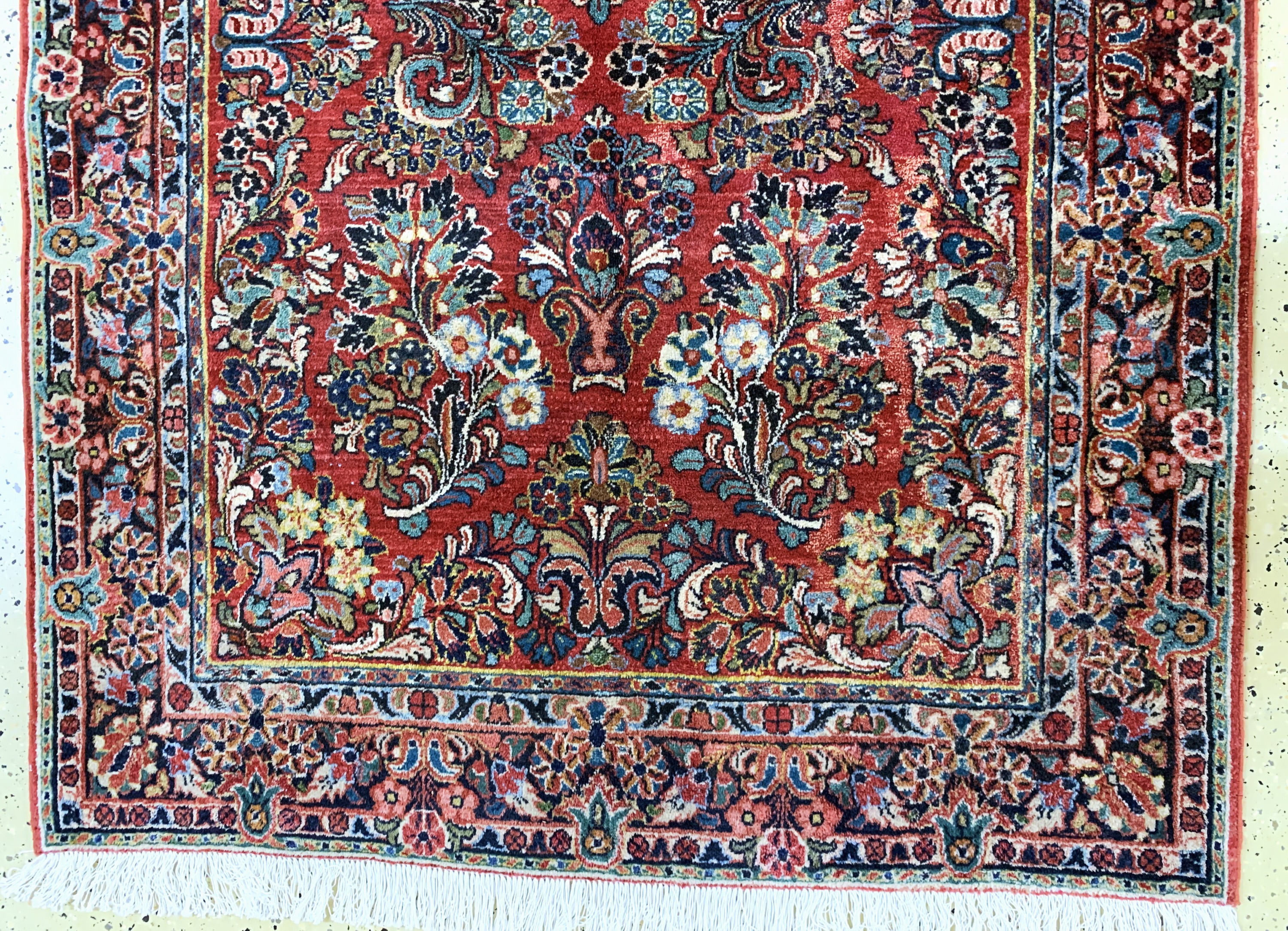 Detail d: Sarogh US Re-Import, Persien, Anfang 20.Jhd., Wolle auf Baumwolle, ca. 356 x 133 cm, EHZ: 2(Fransen erneuert).