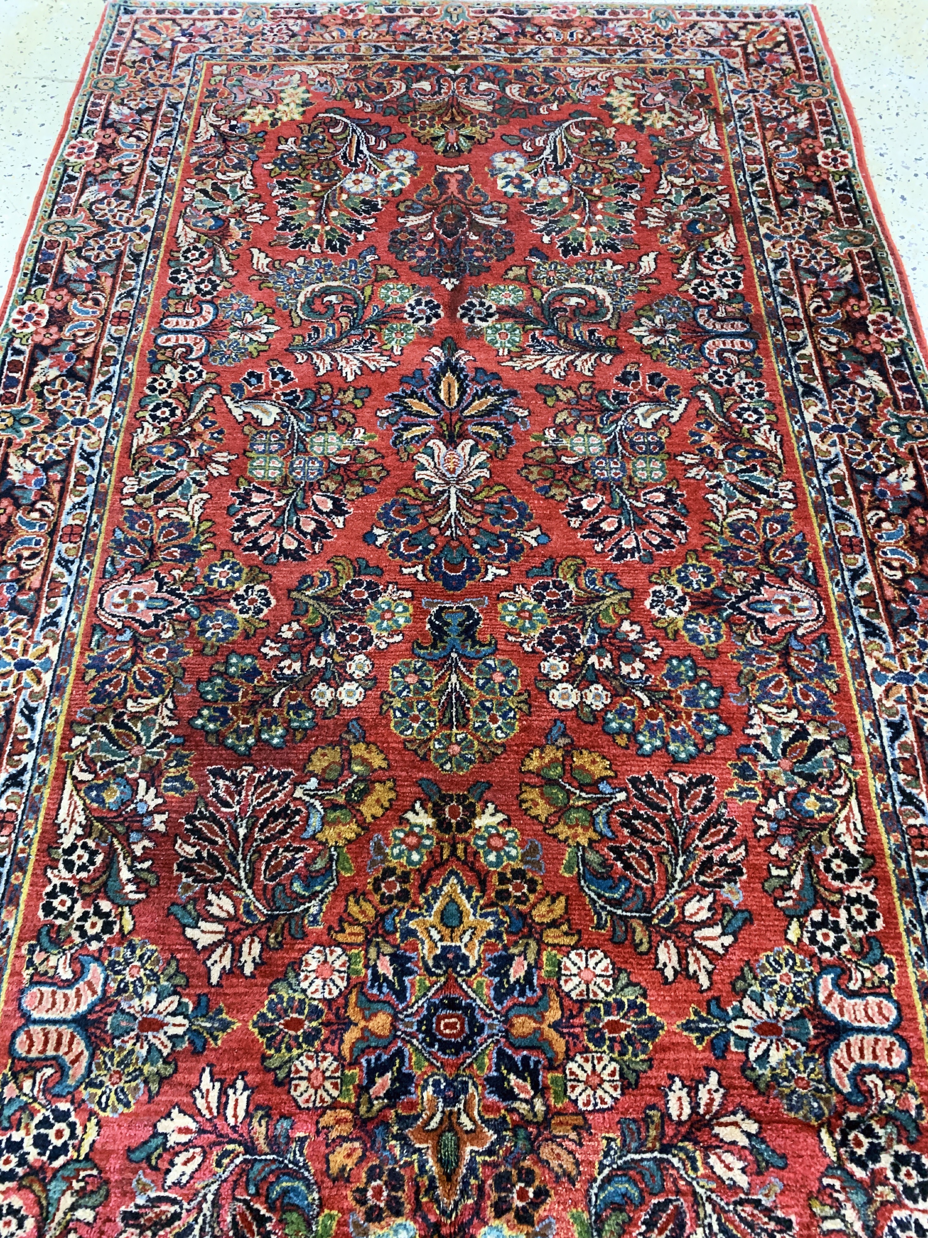 Detail e: Sarogh US Re-Import, Persien, Anfang 20.Jhd., Wolle auf Baumwolle, ca. 356 x 133 cm, EHZ: 2(Fransen erneuert).