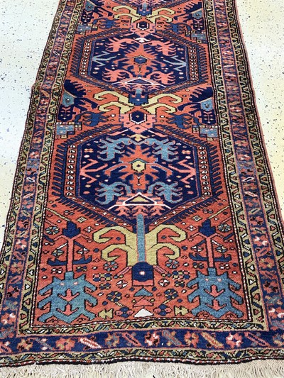 27084889e - Heriz old, Persia, early 20th century, wool oncotton, approx. 303 x 90 cm, condition: 2. ...