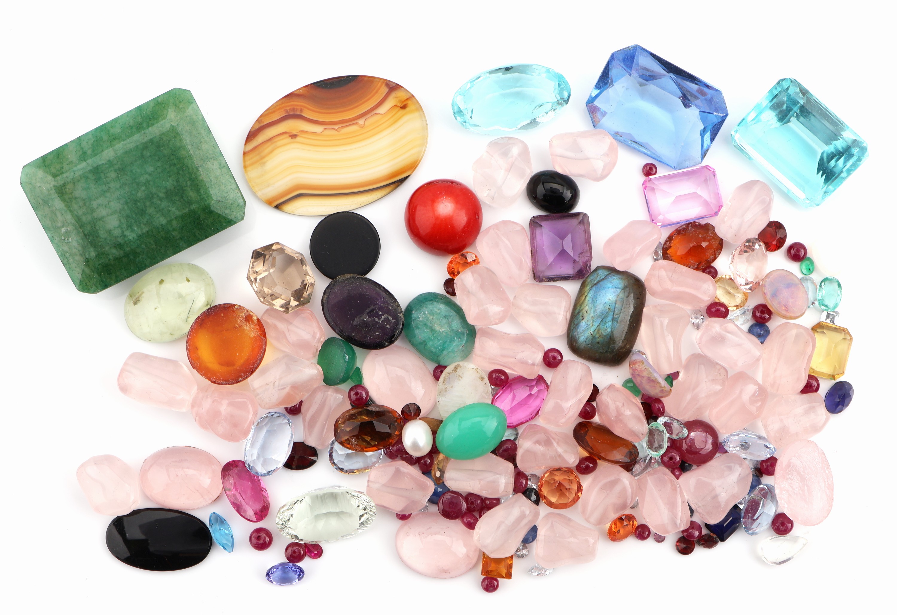 Image 27085681 - Lot diverse lose Farbsteine, zus. ca. 644 ct, u.a. gebohrte Rubinlinsen in versch. ...