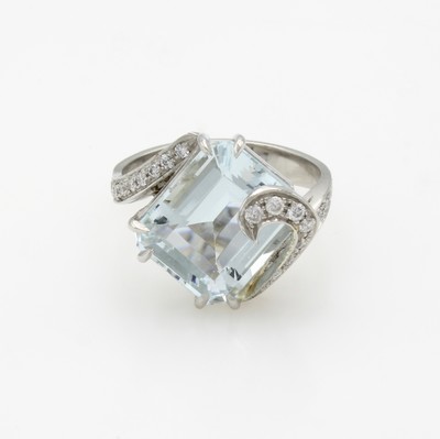 27085680a - Ring mit Aquamarin und Diamanten, Platin 950/000, versetztes, verspieltes Design, ...