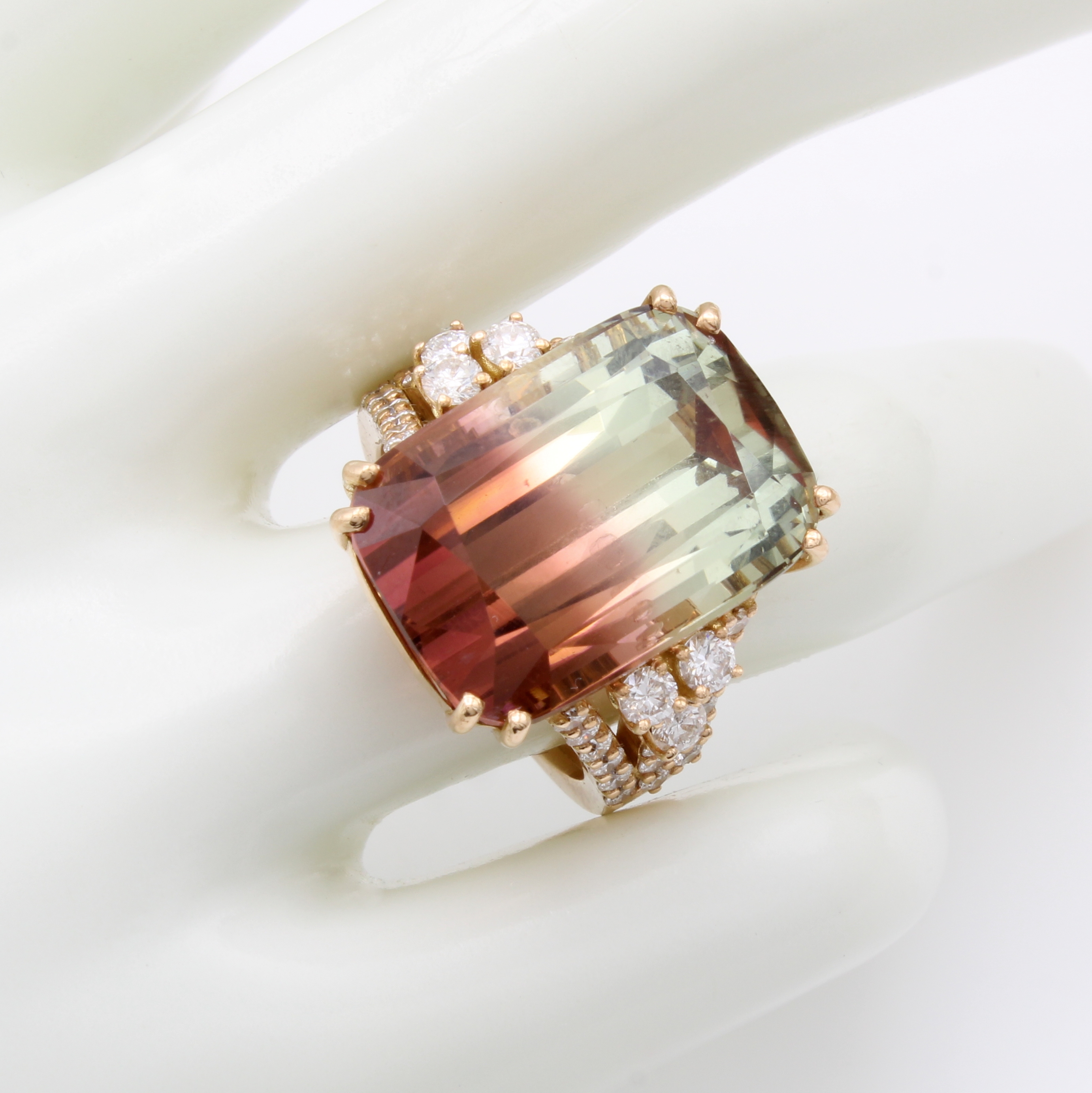 Image 27085873 - Ring mit Wassermelonen-Turmalin und Brillanten, RoséG 750/000, fac. Turmalin ca. 23.37 ...