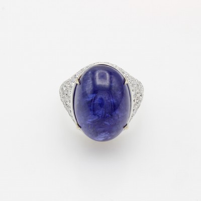 27085872a - Ring mit Tansanit und Brillanten, WG 750/000, ovaler Tansanitcabochon ca. 22.18 ct, ...
