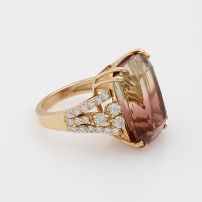 27085873b - Ring mit Wassermelonen-Turmalin und Brillanten, RoséG 750/000, fac. Turmalin ca. 23.37 ...