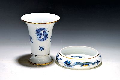 Image Vase und Schale, Meissen, 20. Jh., Dekor blauer Hofdrache, Vase 2. Wahl H. ca. 16.5cm; ...