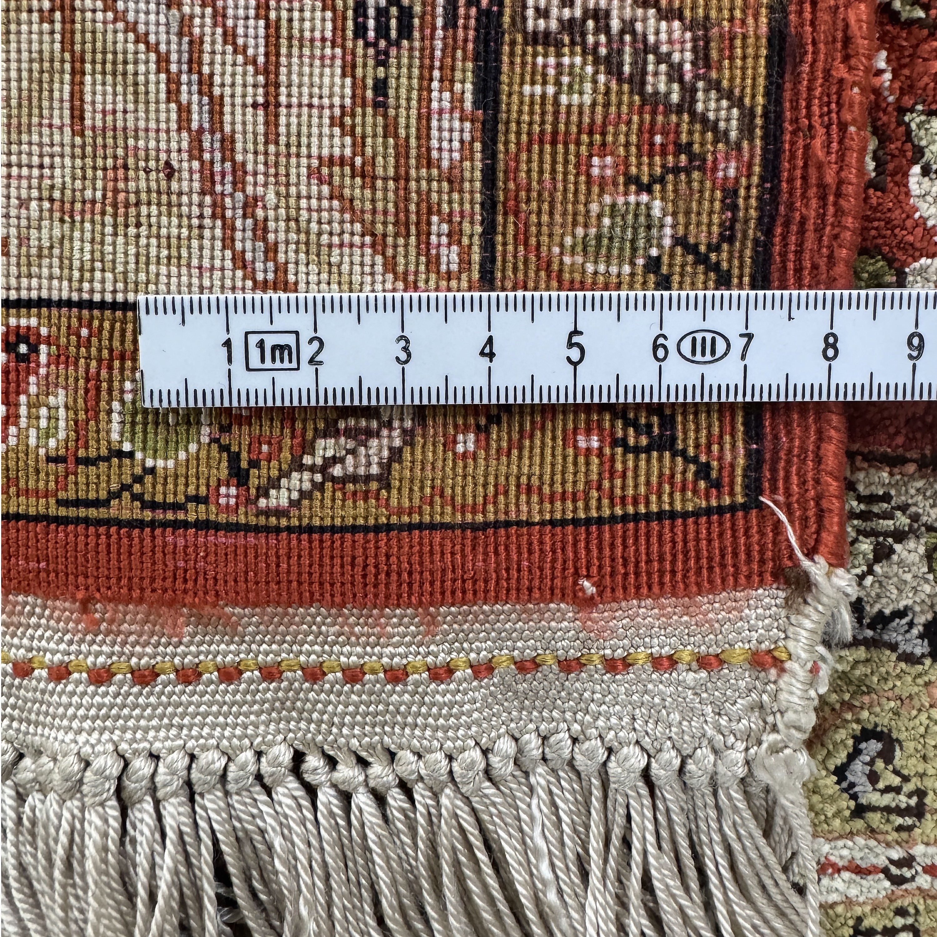 Detail f: Seiden Kayseri alt fein, Türkei, Mitte 20.Jhd, reine Naturseide, ca. 150 x 102 cm, gereinigt, EHZ: 1-2