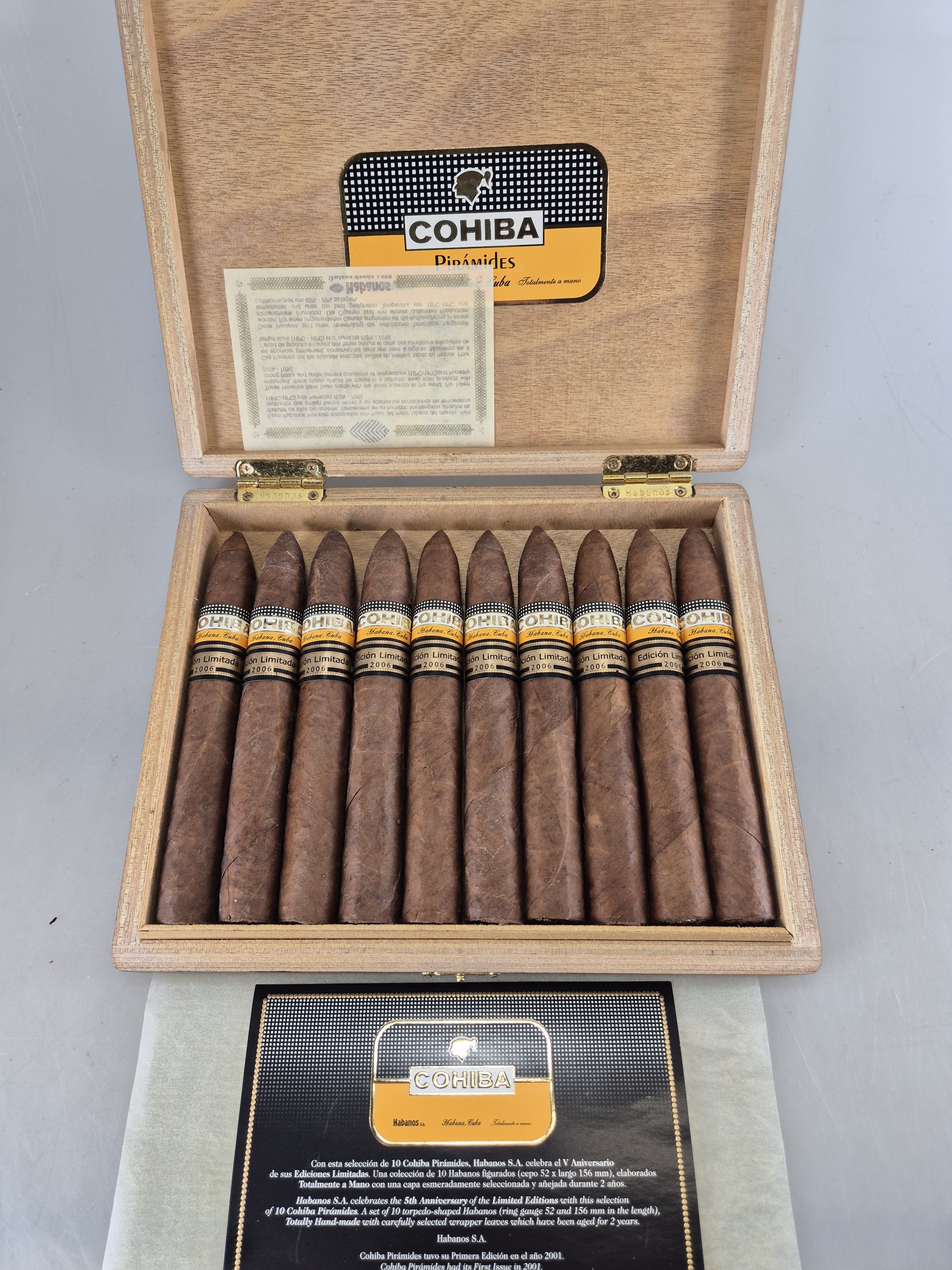 Detail b: 10er Kiste Piramides Edicion Limitada 2006, Cohiba, Havana, Kuba, torpedoförmige Piramides, Ringmaß 52, in geöffneter orig. Holzkiste; Provenienz: ...