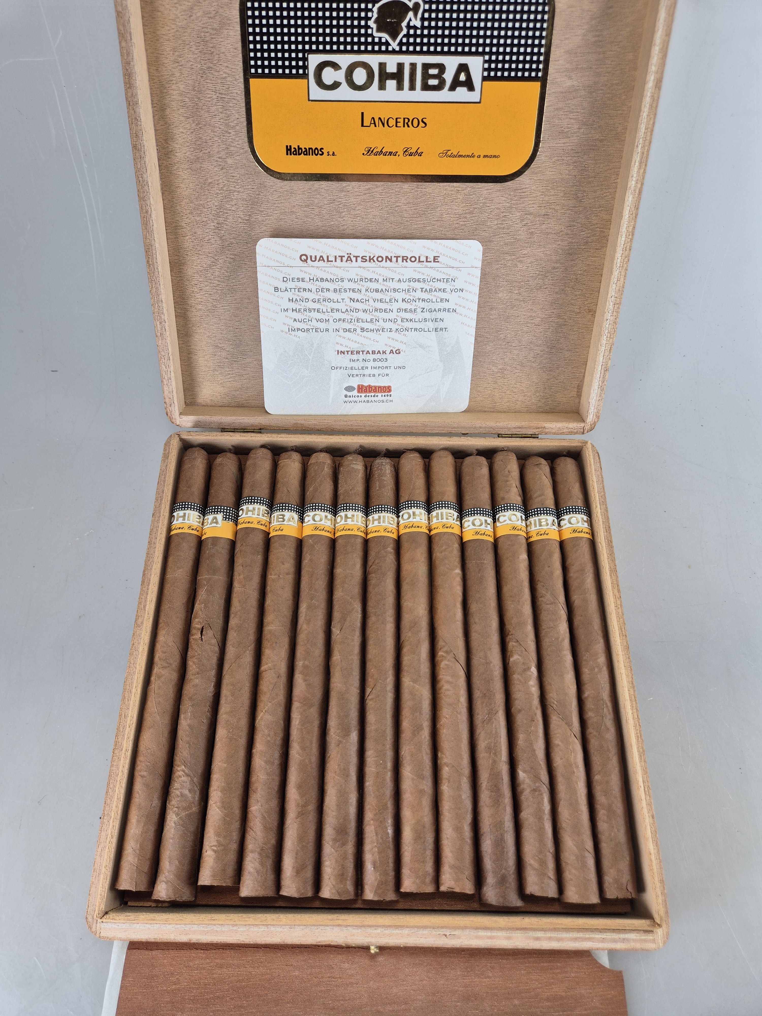 Detail b: 25er Kiste Lanceros, Cohiba, Havana, Kuba, 2009, Laguitos, Ringmaß 38, orig. Holzkiste geöffnet, Provenienz: aus Schweizer Privatsammlung, adäquat ...