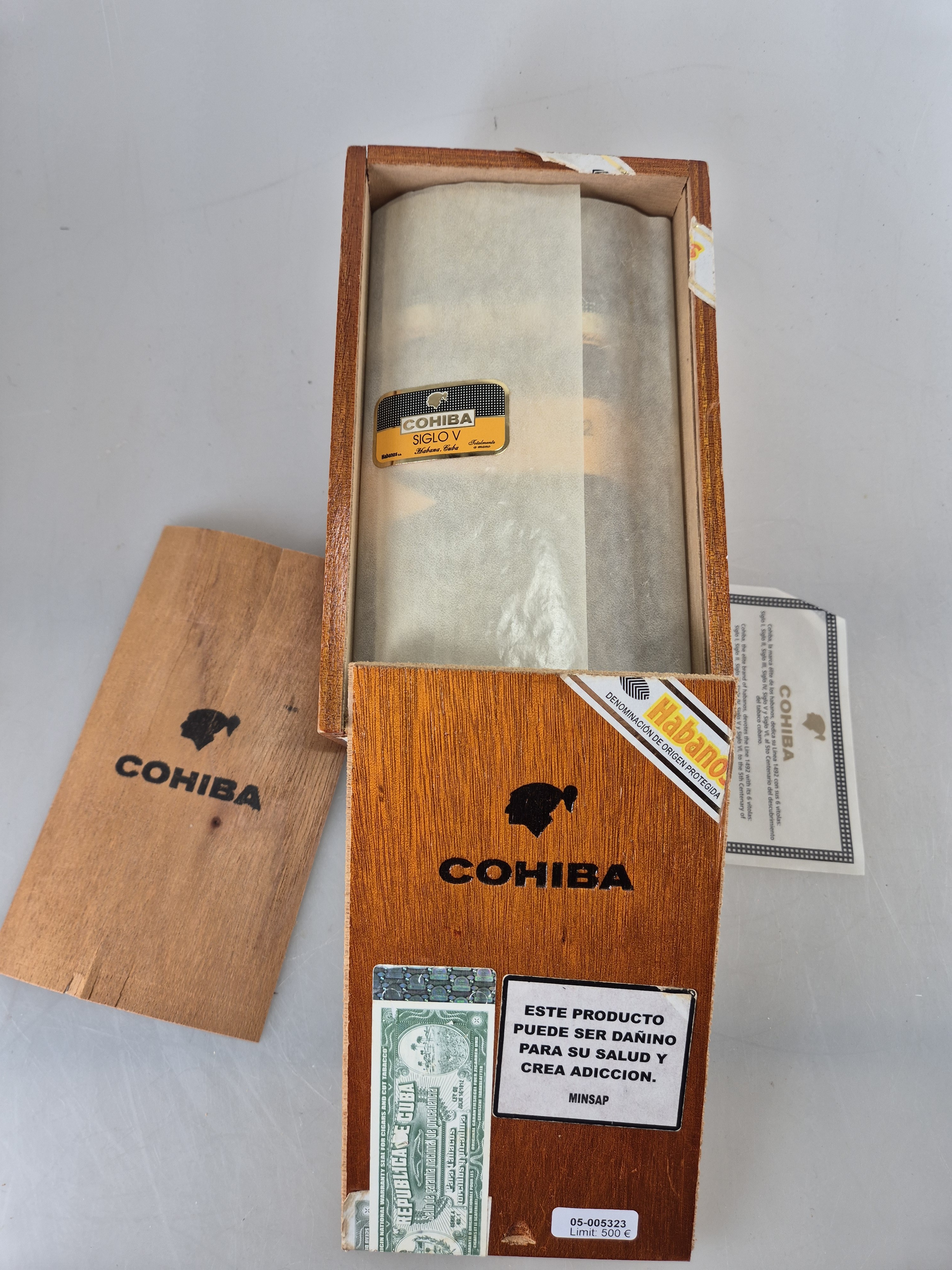 Detail b: 25er Kiste Siglo V, Cohiba, Havana, Kuba, 2009, Dalias, Ringmaß 43, in geöffneter orig. Holzkiste; Provenienz: aus Schweizer Privatsammlung, ...