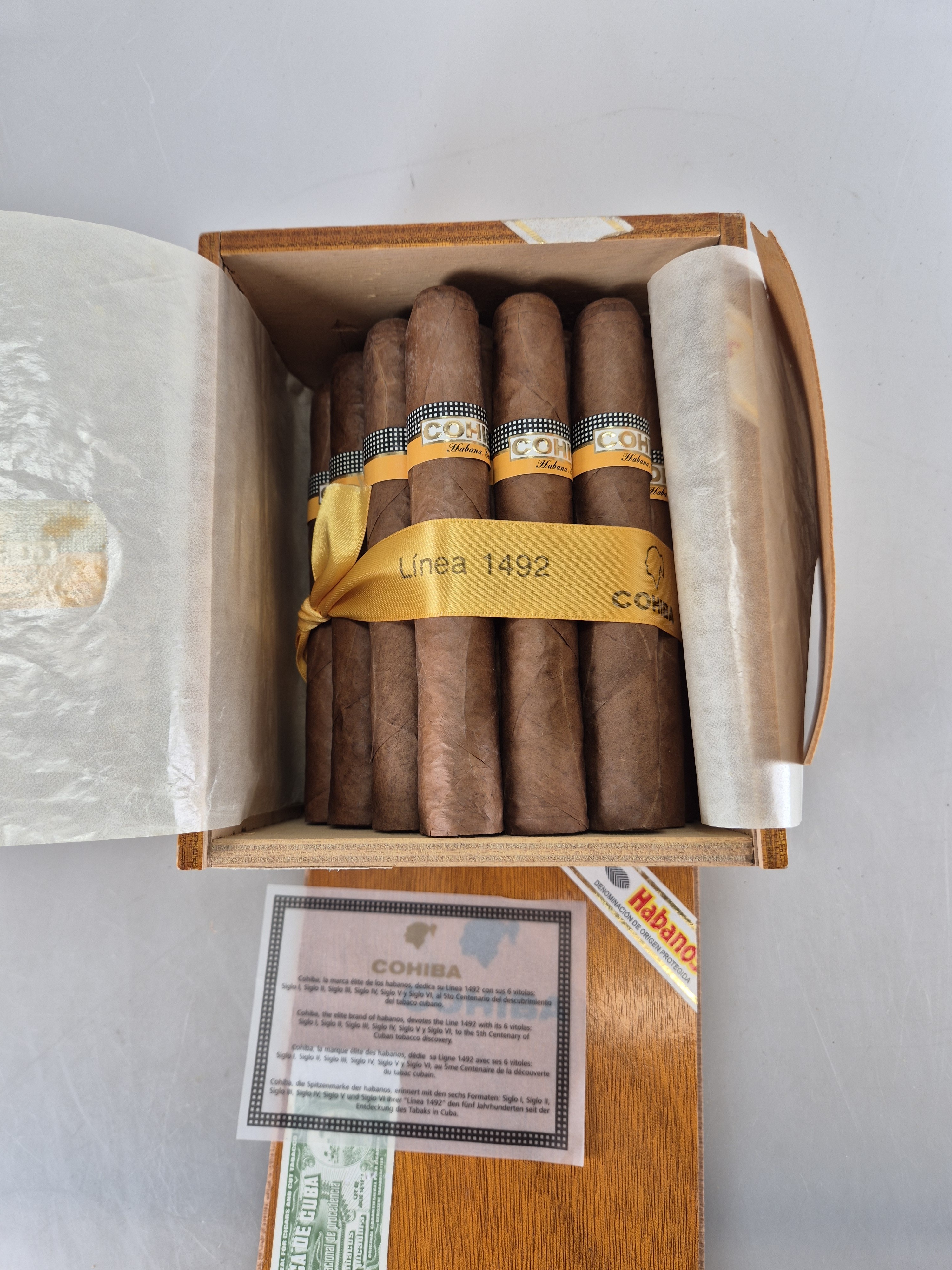 Detail b: 25er Kiste mit 21 Siglo VI, Cohiba, Havana, Kuba, 2008, Canonazo, Ringmaß 52, in geöffneter orig. Holzkiste; Provenienz: aus Schweizer ...