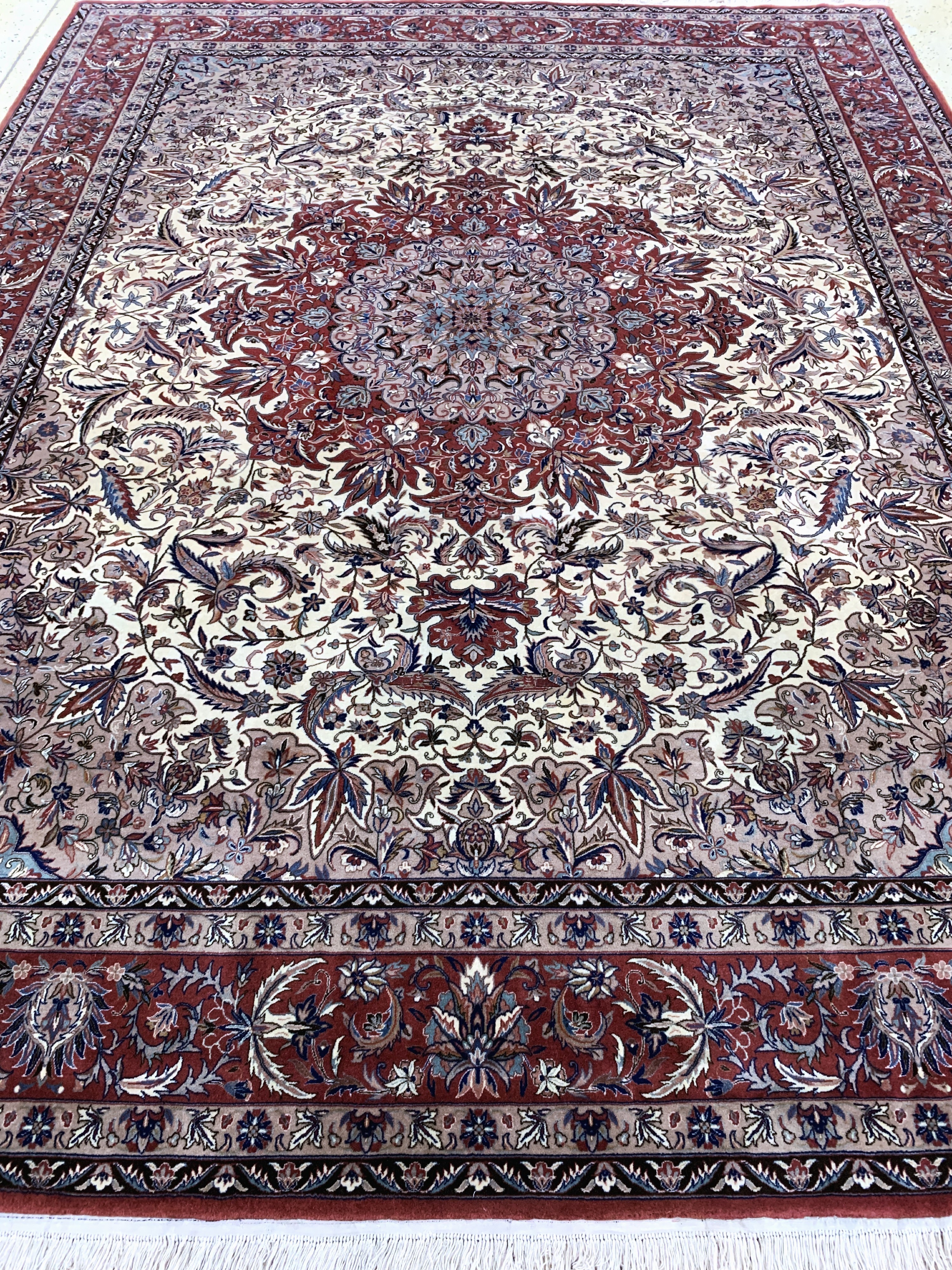 Detail i: Esfahan fein, China, Ende 20.Jhd, Korkwolleauf Seide, ca. 320 x 245 cm, EHZ: 2
