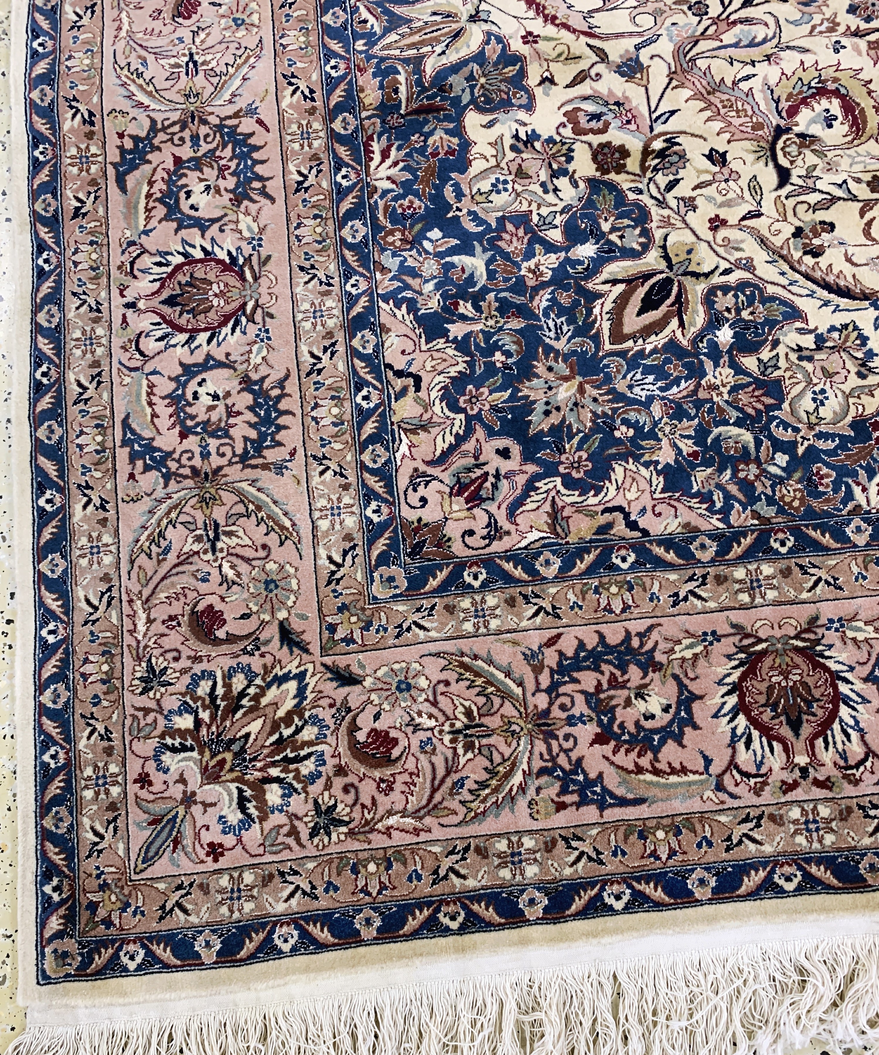 Detail h: Esfahan fein, China, Ende 20.Jhd, Korkwollemit Seide, ca. 300 x 250 cm, EHZ: 2