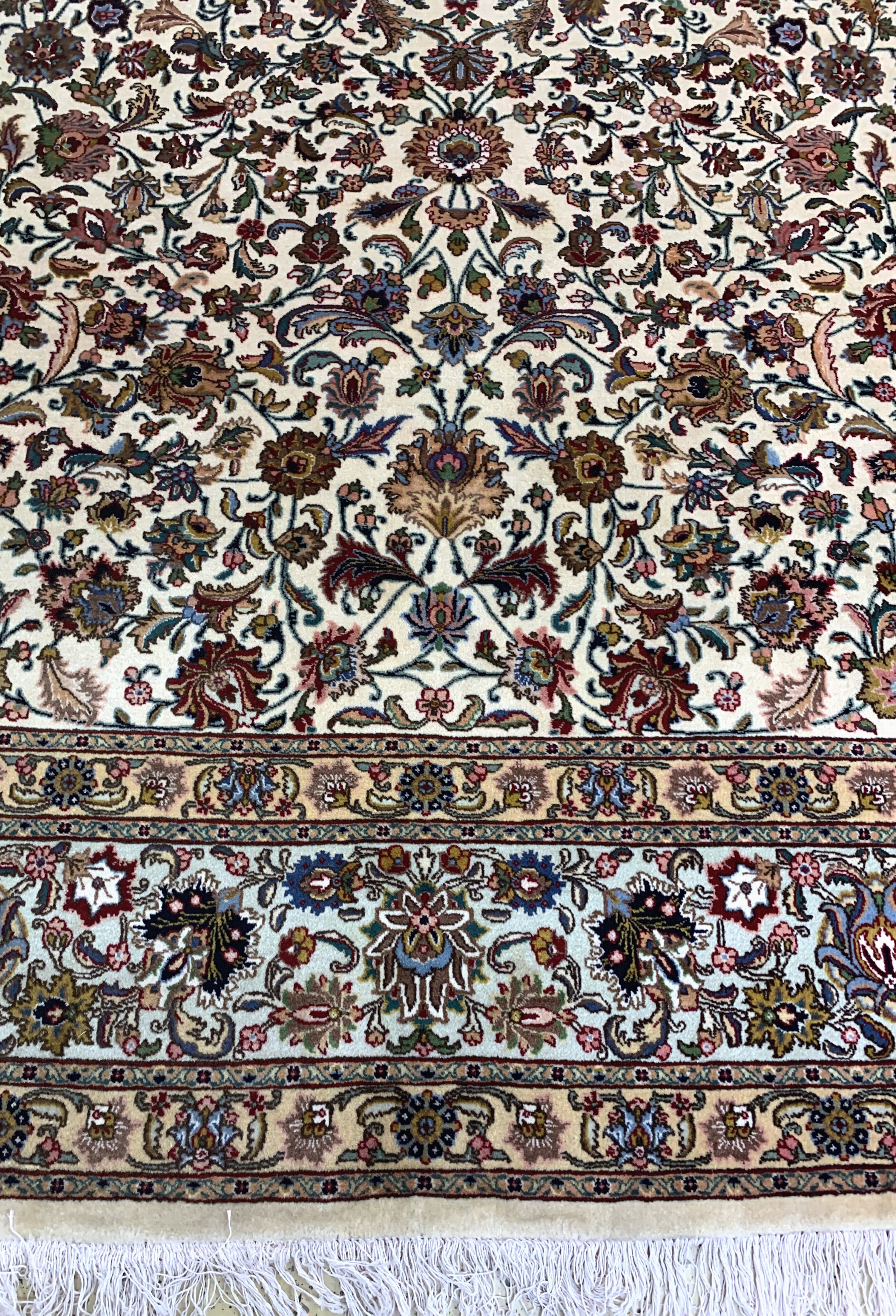Detail b: Täbriz alt, Persien, Mitte 20.Jhd, Wolle auf Baumwolle, ca. 412 x 330 cm, EHZ: 2