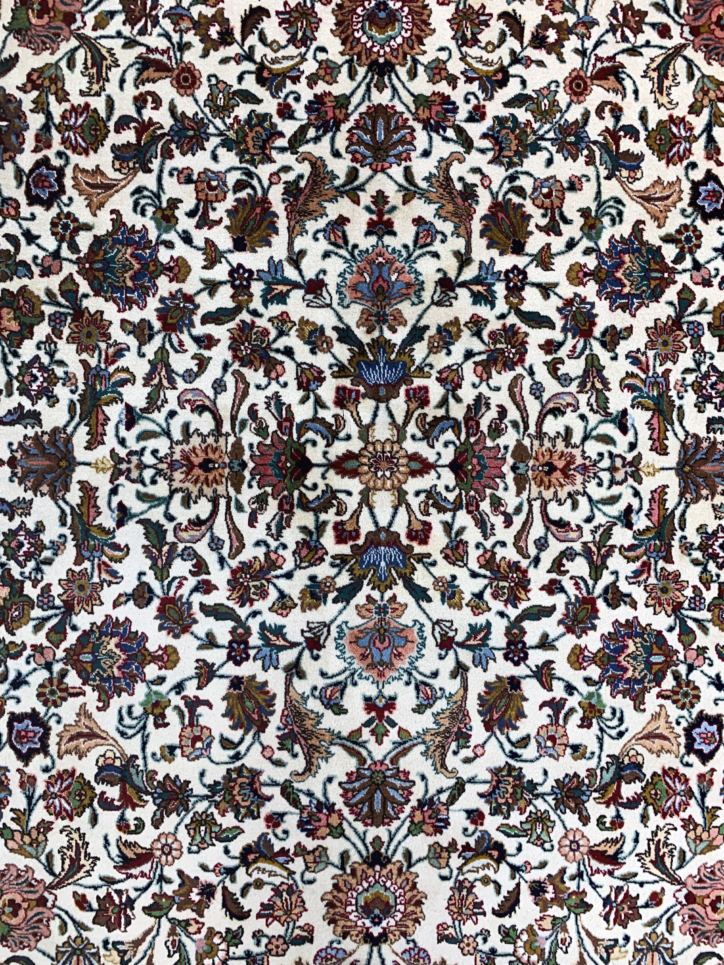 Detail e: Täbriz alt, Persien, Mitte 20.Jhd, Wolle auf Baumwolle, ca. 412 x 330 cm, EHZ: 2