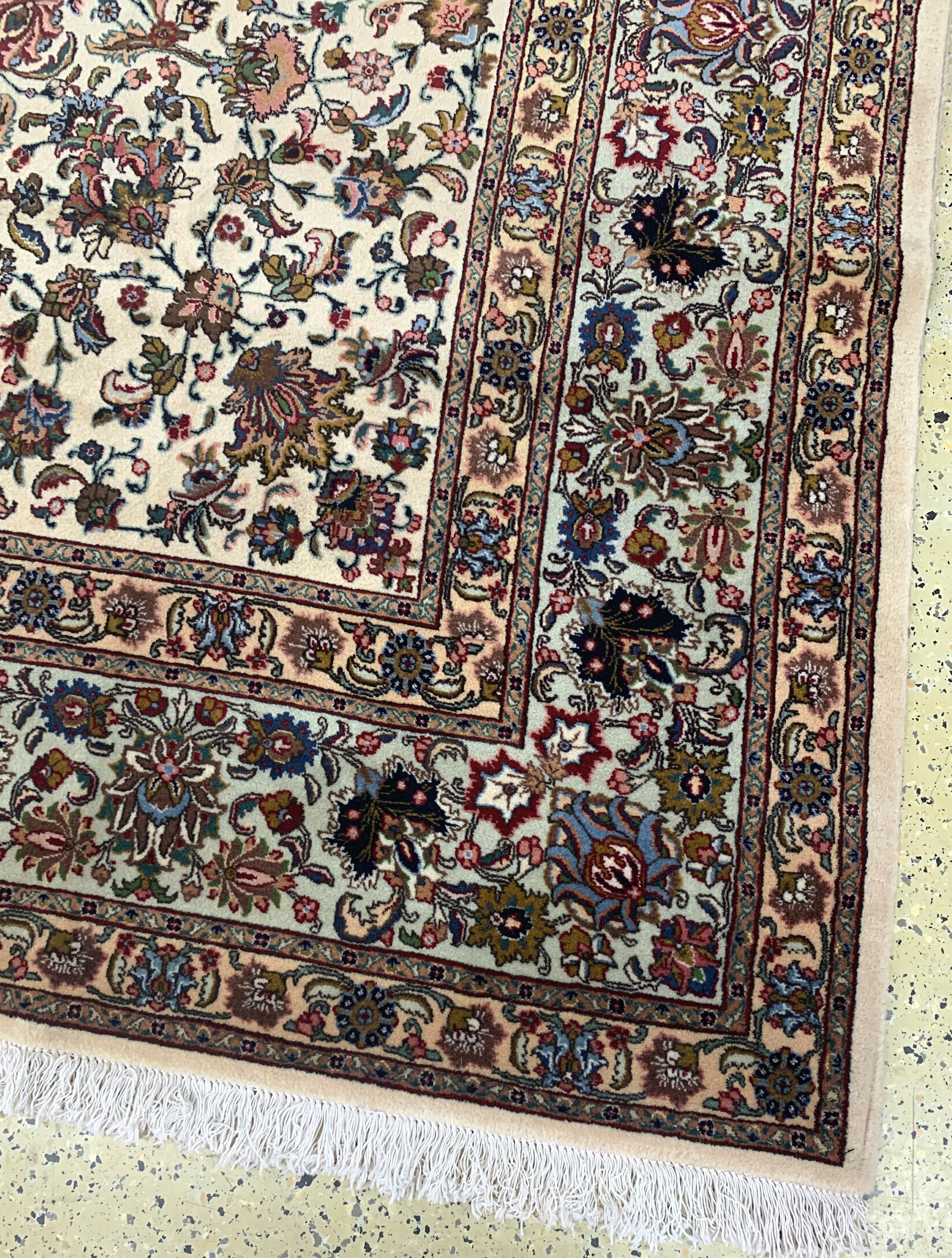 Detail g: Täbriz alt, Persien, Mitte 20.Jhd, Wolle auf Baumwolle, ca. 412 x 330 cm, EHZ: 2