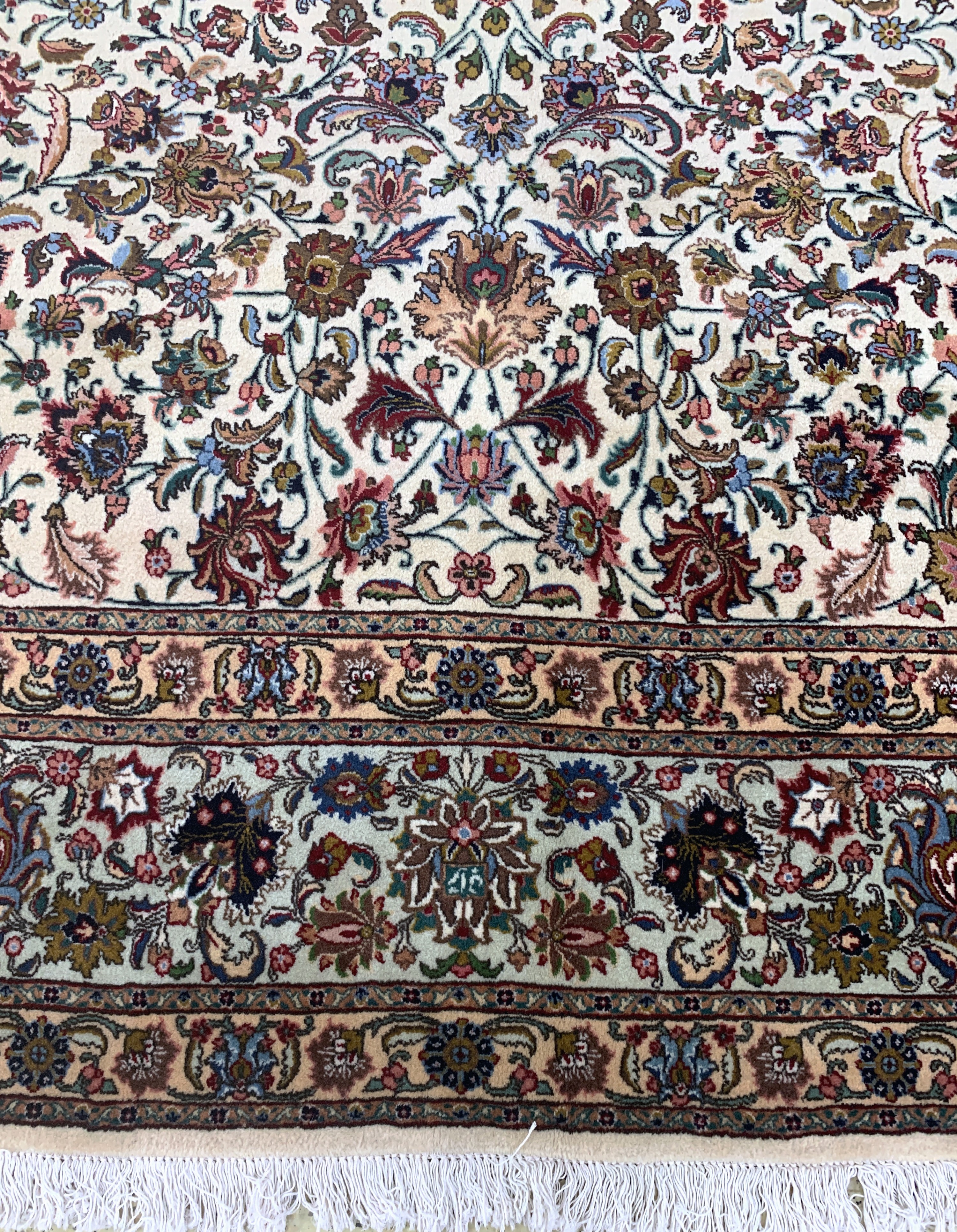 Detail h: Täbriz alt, Persien, Mitte 20.Jhd, Wolle auf Baumwolle, ca. 412 x 330 cm, EHZ: 2