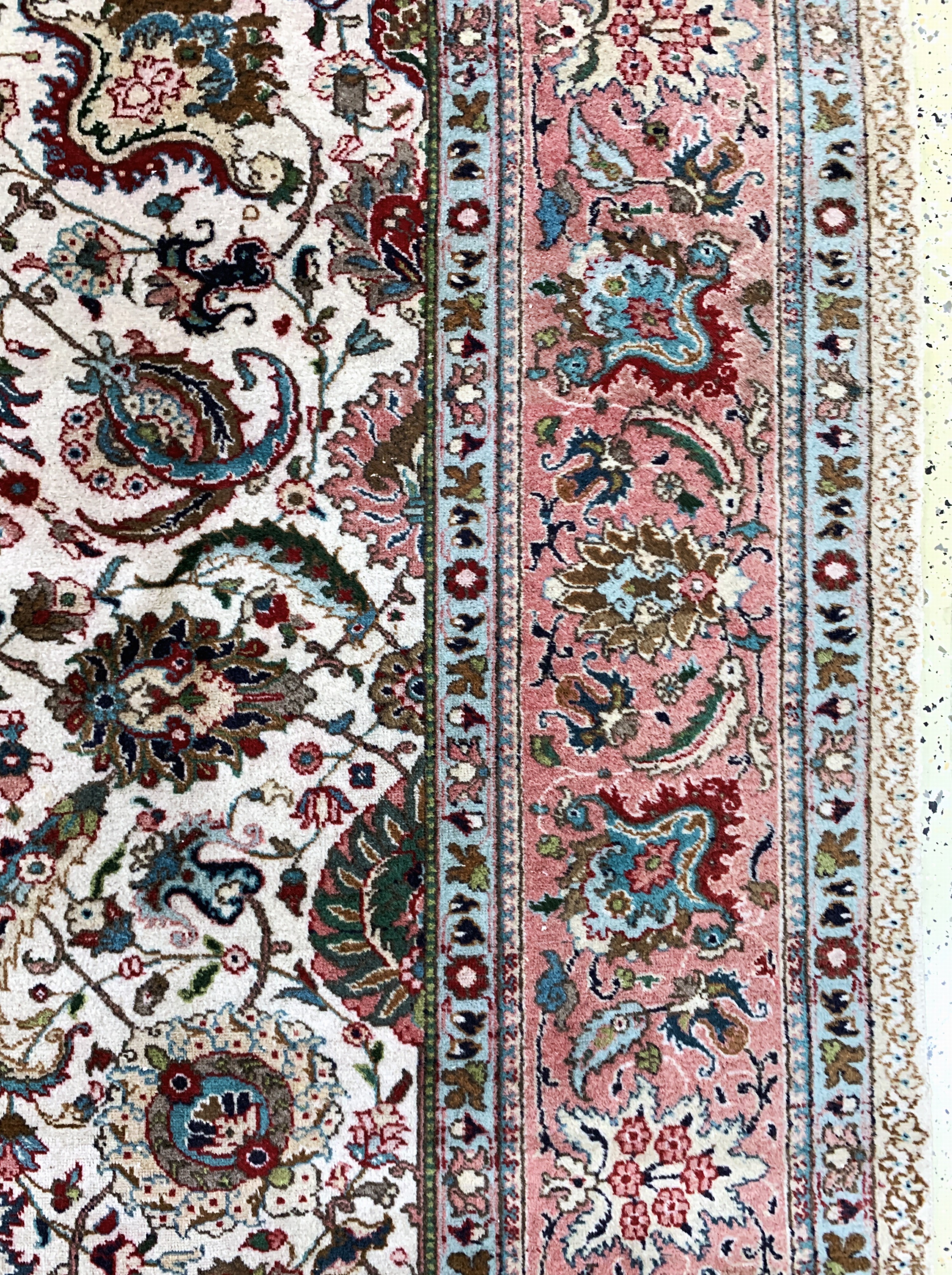 Detail e: Täbriz, Persien, Mitte 20.Jhd, Wolle auf Baumwolle, ca. 396 x 312 cm, verblasst, EHZ: 3