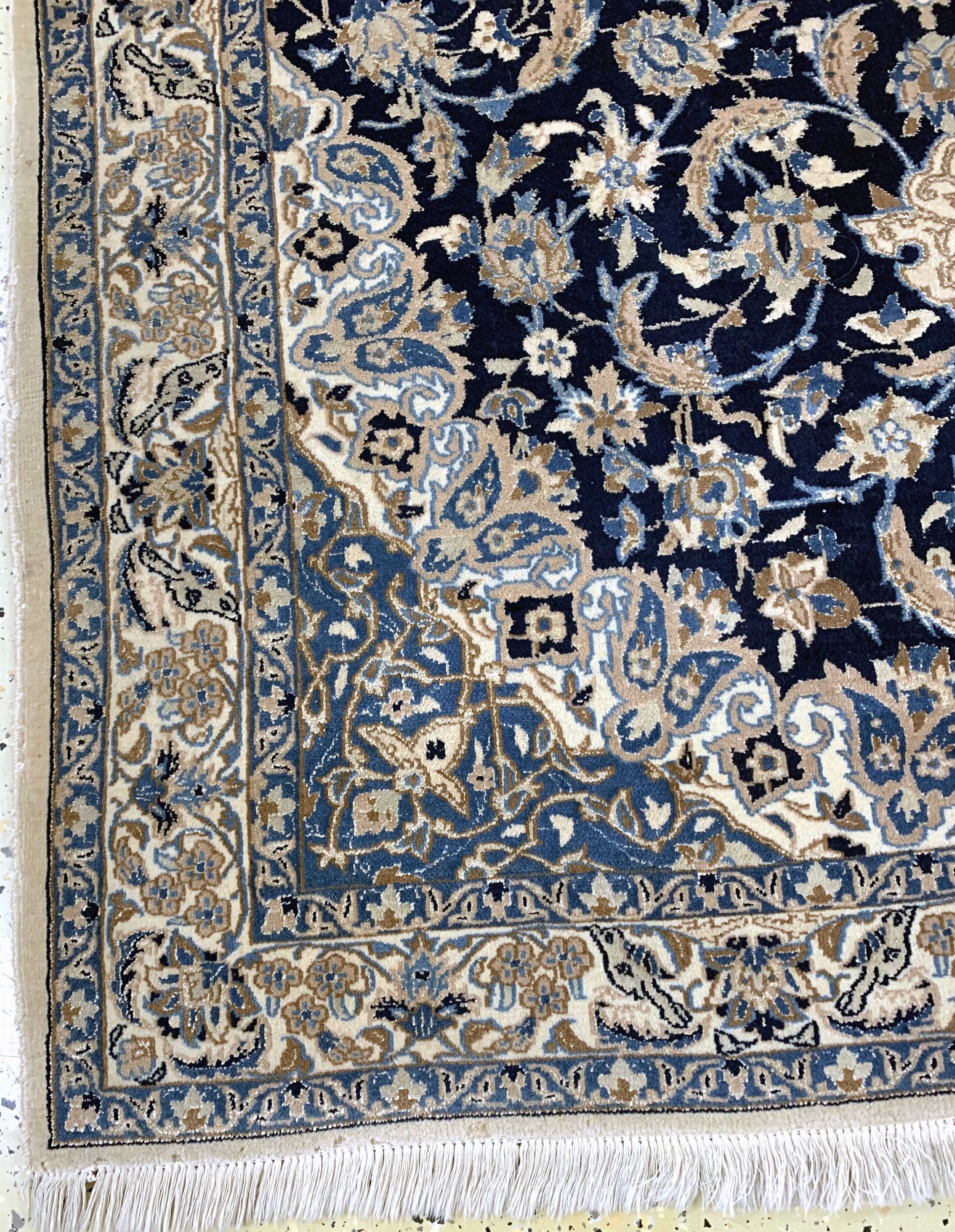 Detail b: Nain fein(9 La), Persien, Mitte 20.Jhd, Korkwolle mit Seide, ca. 190 x 128 cm, EHZ: 2