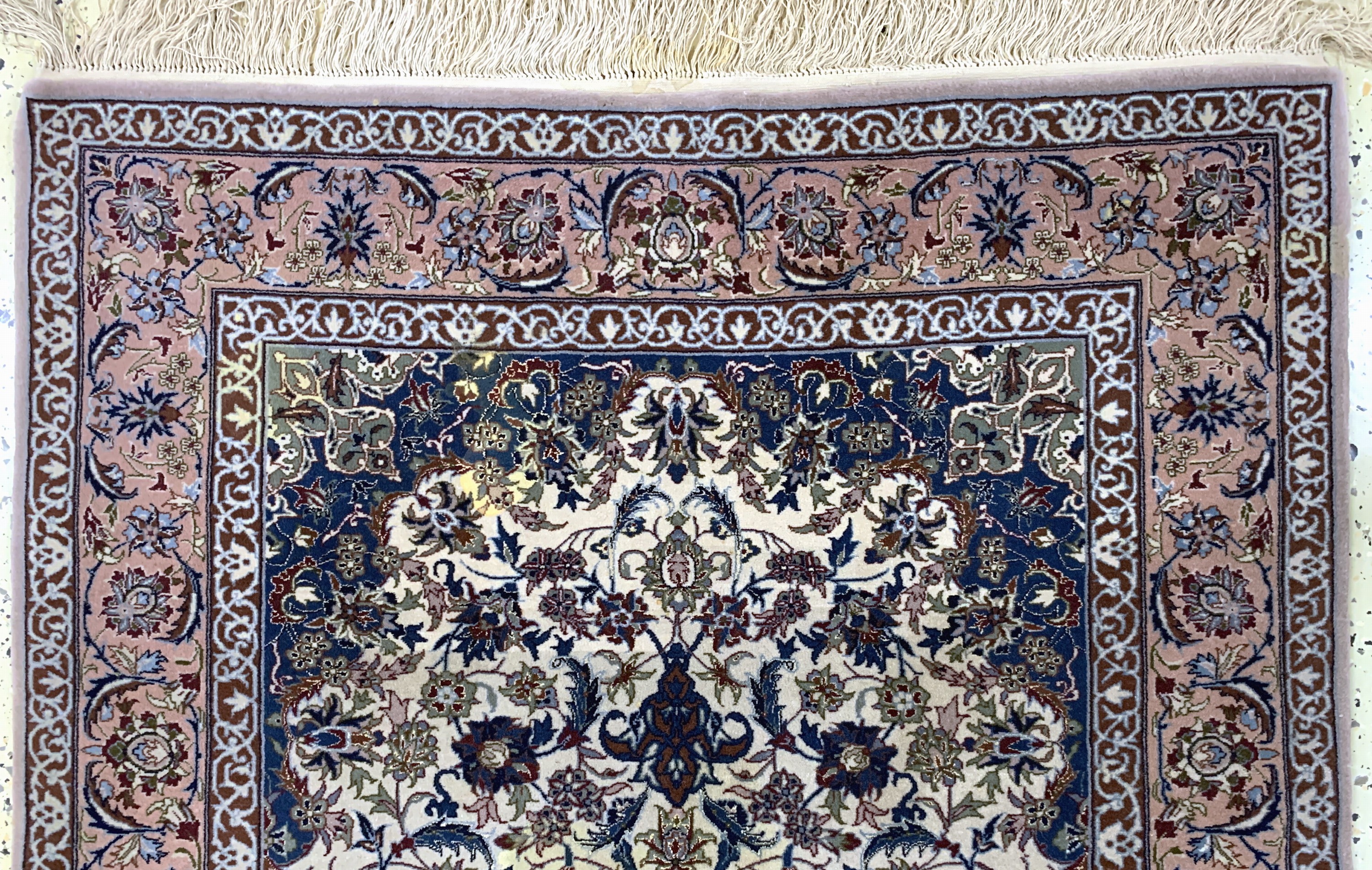 Detail c: 2 Lots Esfahan fein, China, Ende 20.Jhd, Korkwolle, ca. 170 x 107 cm & 310 x 78 cm, Mottenfrass, EHZ: 2-3