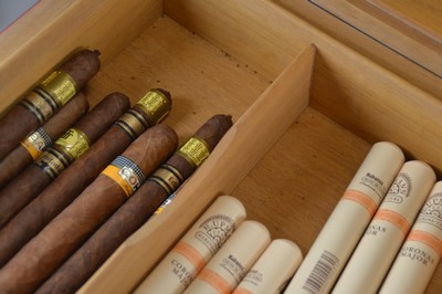 27086259h - Humidor, Elie Bleu, Paris, limitierte ´Che Guevara´-Edition ´Hasta la victoria siempre´, ...