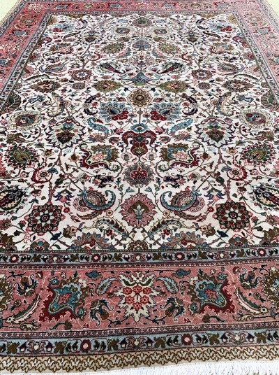 27086282i - Täbriz, Persien, Mitte 20.Jhd, Wolle auf Baumwolle, ca. 396 x 312 cm, verblasst, EHZ: ...