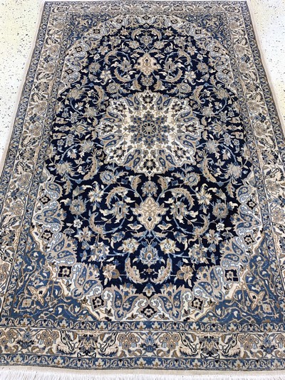 27086287e - Nain fein(9 La), Persien, Mitte 20.Jhd, Korkwolle mit Seide, ca. 190 x 128 cm, EHZ: 2 ...