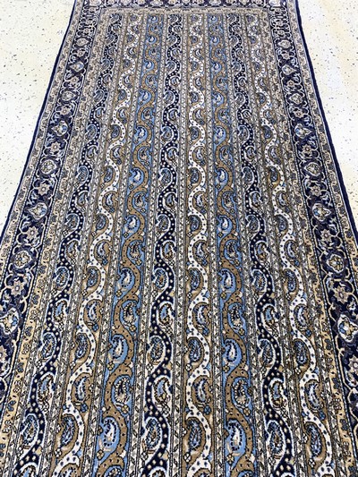 27086290d - Ghom Kork, Persien, Mitte 20.Jhd, Korkwolleauf Baumwolle, ca. 320 x 100 cm, EHZ: 2 ...
