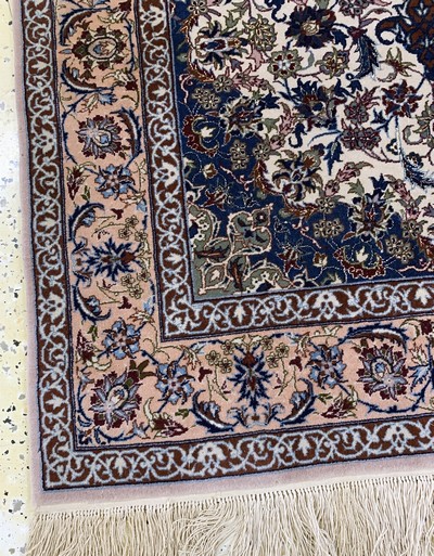 27086291b - 2 Lots Esfahan fein, China, Ende 20.Jhd, Korkwolle, ca. 170 x 107 cm & 310 x 78 cm, ...
