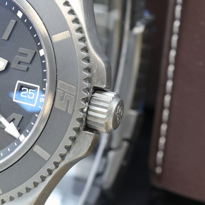 27086315b - BREITLING Superocean 42 Blacksteel auf 250 Stück limitierter Herrenchronometer Referenz ...