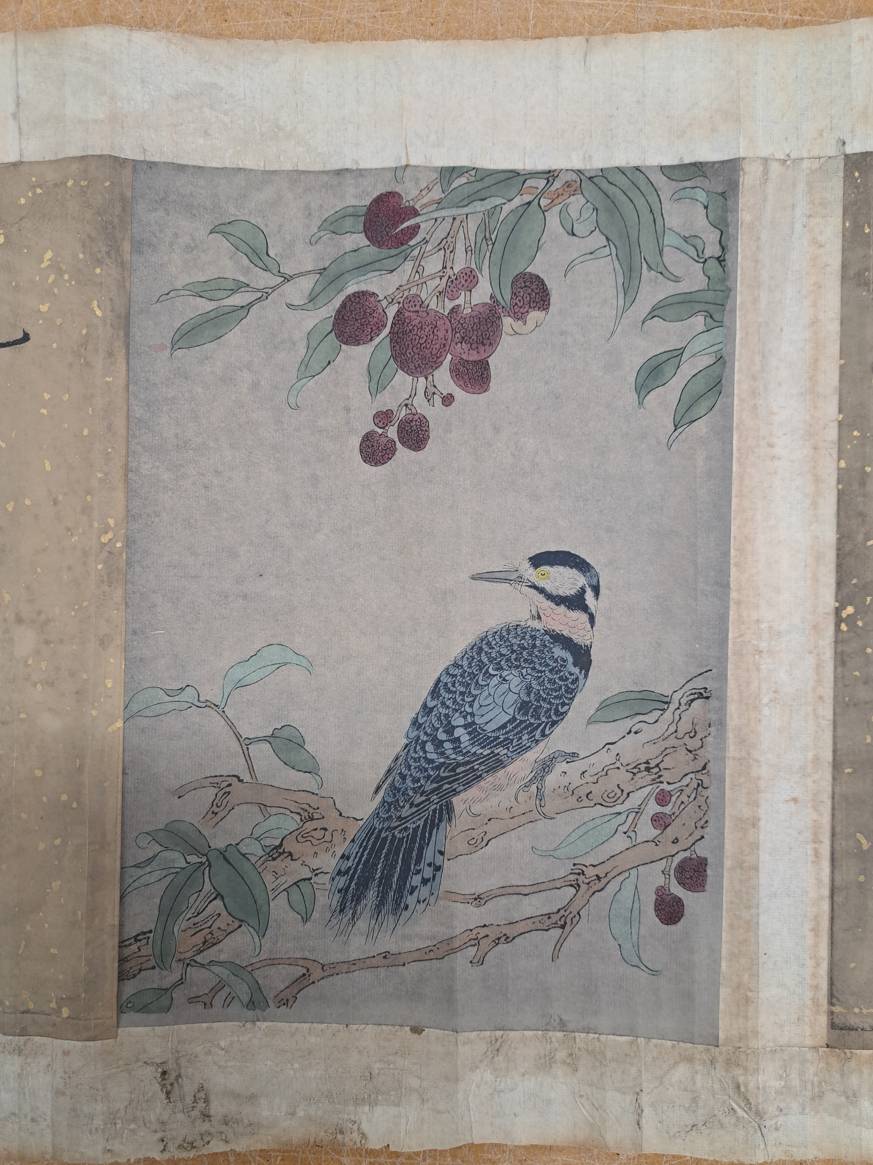 Detail e: Zwei Kalligraphie-Farbholzschnitt-Rollen, China, 19. Jh., 1x 6 versch. Figuren in Landschaft und Schrift, 1x 6 verschiedene Tierdarstellungen und ...