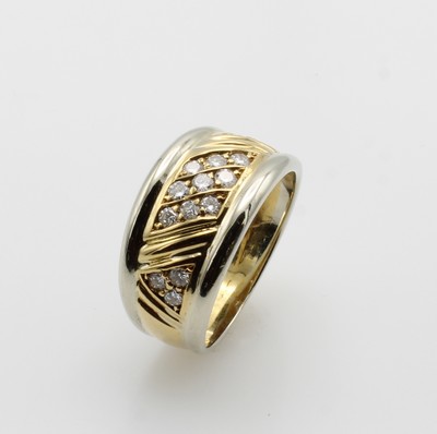 27086510a - Ring mit Brillanten, GG/WG 750/000, 15 Brill. zus. ca. 0.30 ct feines Weiß/si, Ring- ...