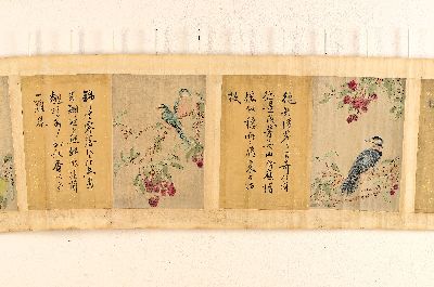 27086534a - Zwei Kalligraphie-Farbholzschnitt-Rollen, China, 19. Jh., 1x 6 versch. Figuren in ...