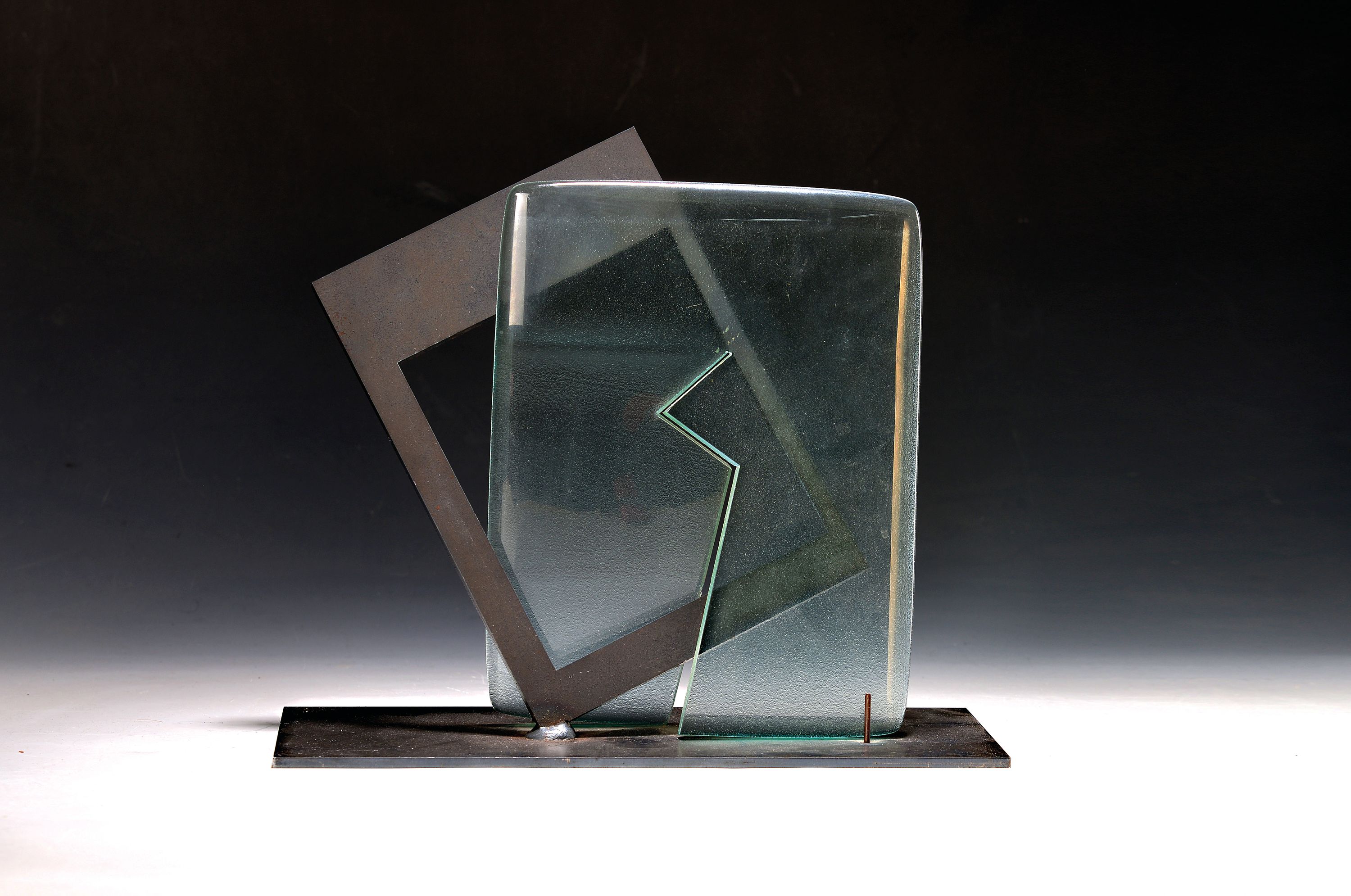Image 27086818 - Krista Minten, geb. 1944 Hennef, Stahl- und Glasskulptur ´Glas Konstruktiv´, auf ...