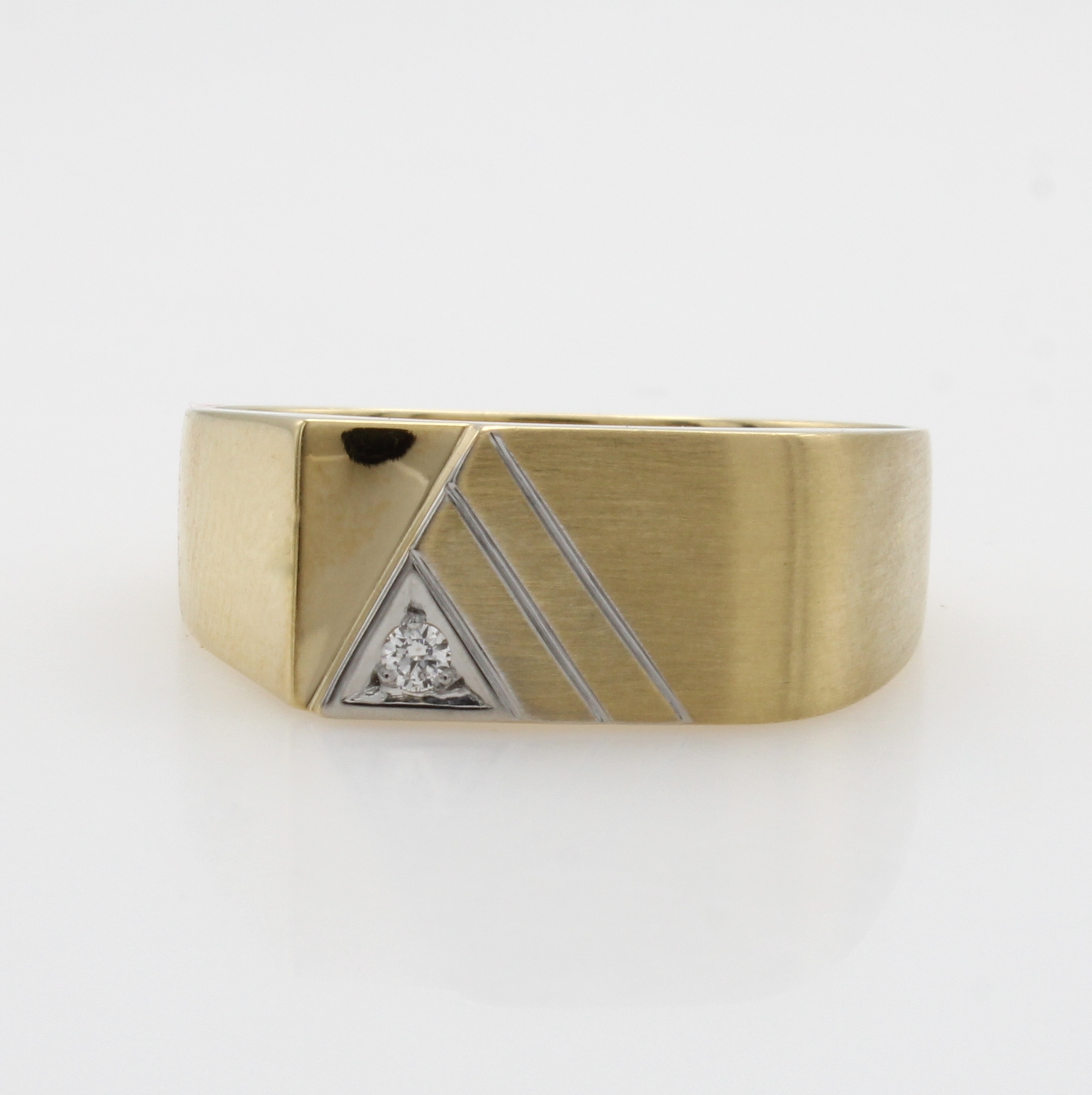 Image 27086834 - Herrenring mit Brillant, GG 585/000, Brill. ca. 0.03 ct feines Weiß/si, z.T. matt. u. ...