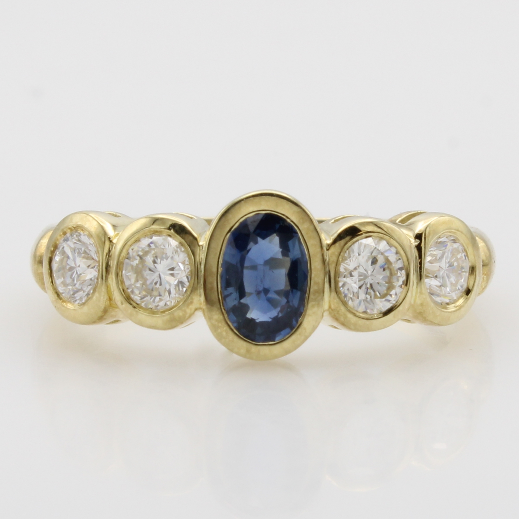 Image 27086839 - Ring mit Brillanten und Saphir, GG 585/000, Brill. zus. ca. 0.68 ct Weiß/si, ovaler ...