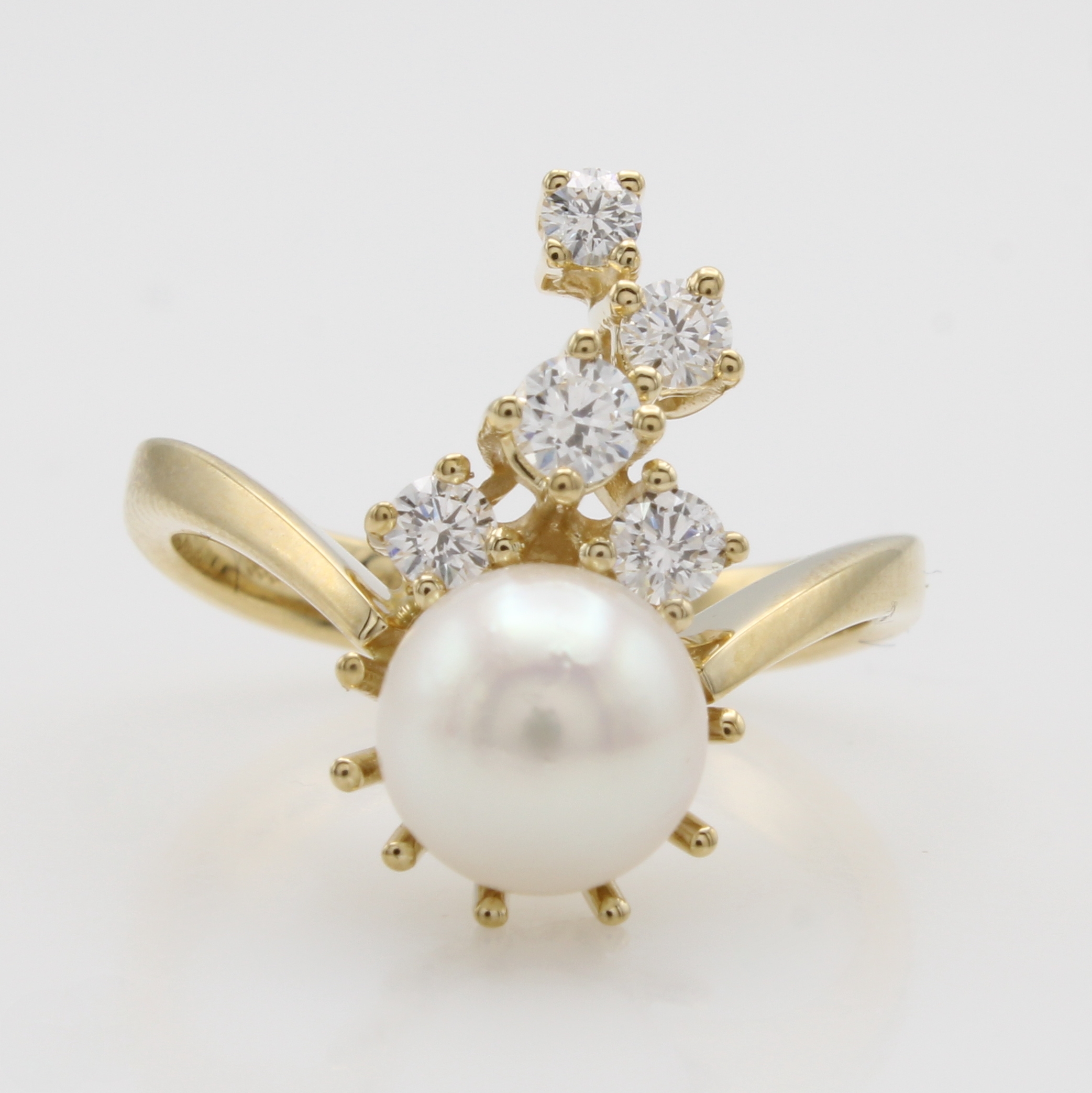 Image 27086844 - Ring mit Süßwasserzuchtperle und Brillanten, GG 585/000, 5 Brill. zus. ca. 0.36 ct ...
