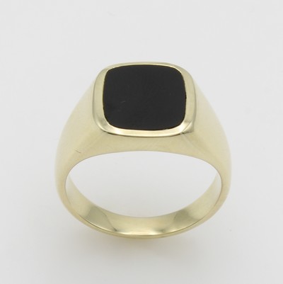 27086851a - Herrenring mit Onyx, GG 585/000, RW ca. 62
