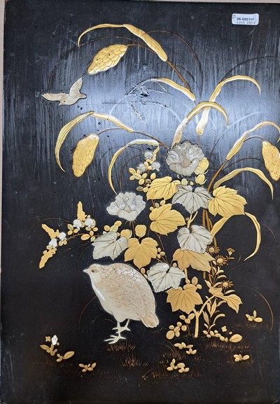 27087301j - Paar Lacktafeln, Japan, um 1900, Perlhuhn mit Blumen und Schwalbe, Lackarbeit mit ...
