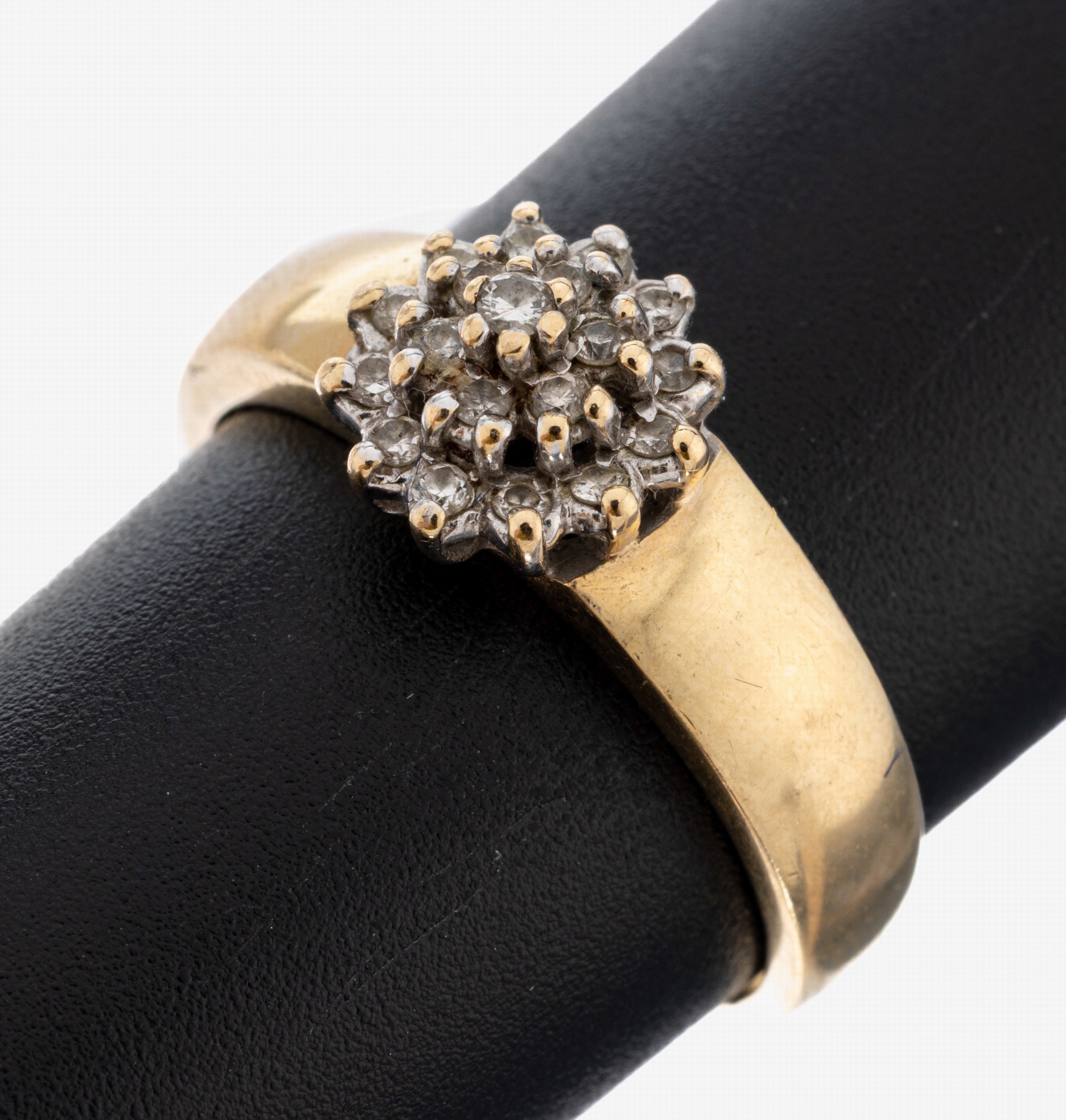 Image 27087722 - 14 kt Gold Brillant-Ring, GG 585/000, Ringkopf in mehreren Ebenen, 19 Brillanten zus. ...