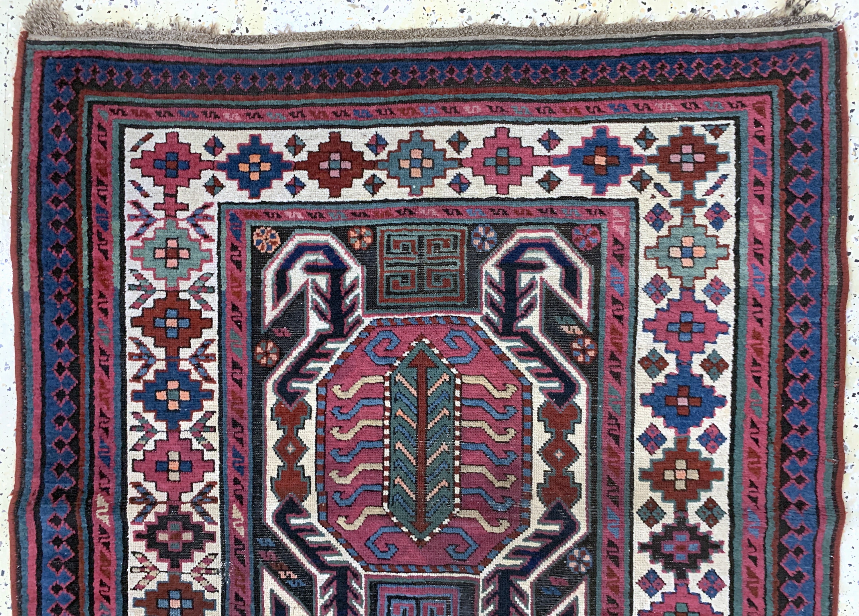 Detail a: "Lenkoran"Kazak antik, Kaukasus, 19.Jhd, Wolle auf Wolle, ca. 270 x 115 cm, EHZ: 2-3, (alte Restaurierungen)