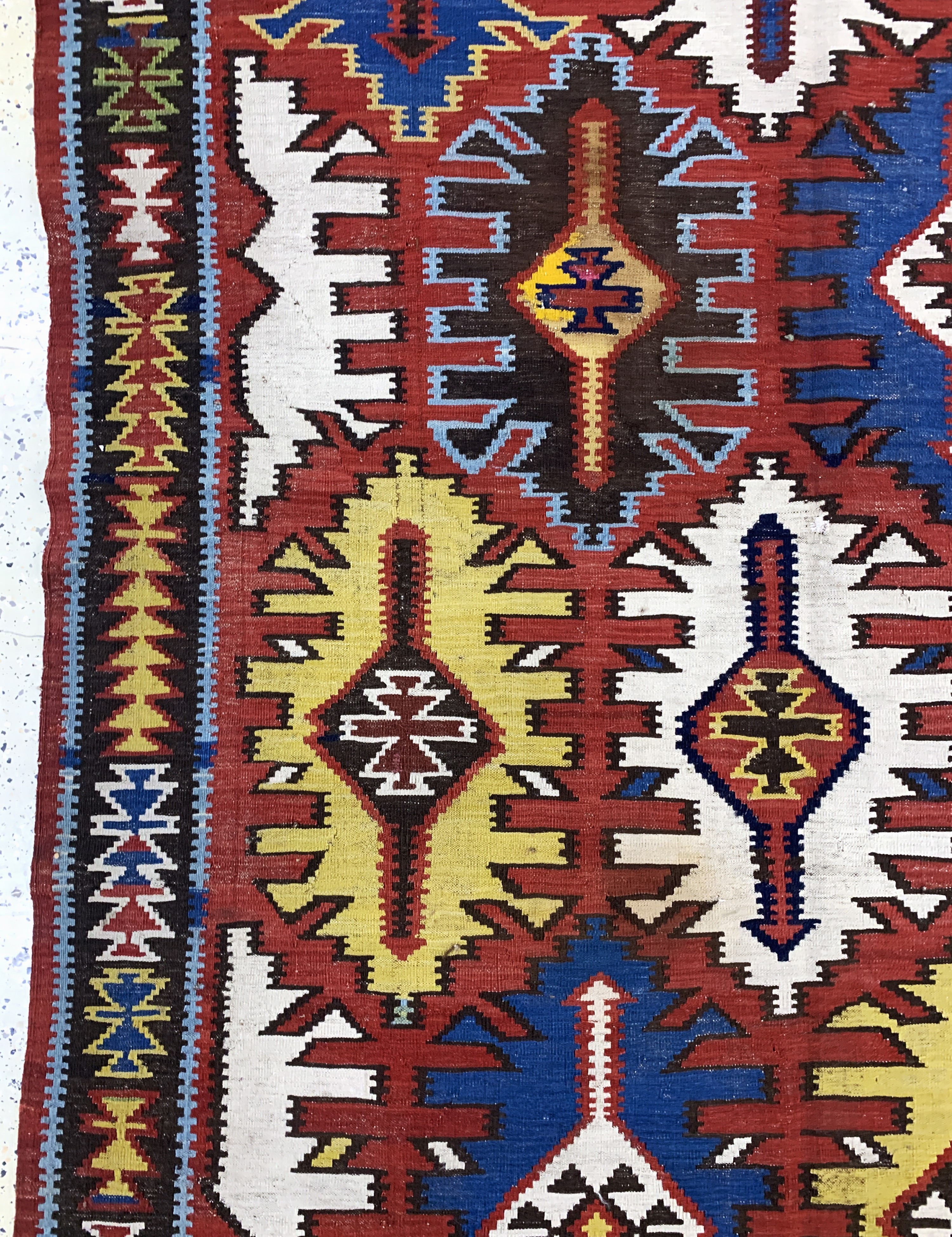 Detail c: Kuba Kelim antik, Kaukasus, 19.Jhd, Wolle auf Wolle, ca. 370 x 175 cm, EHZ: 2, (alte Restaurierungen)
