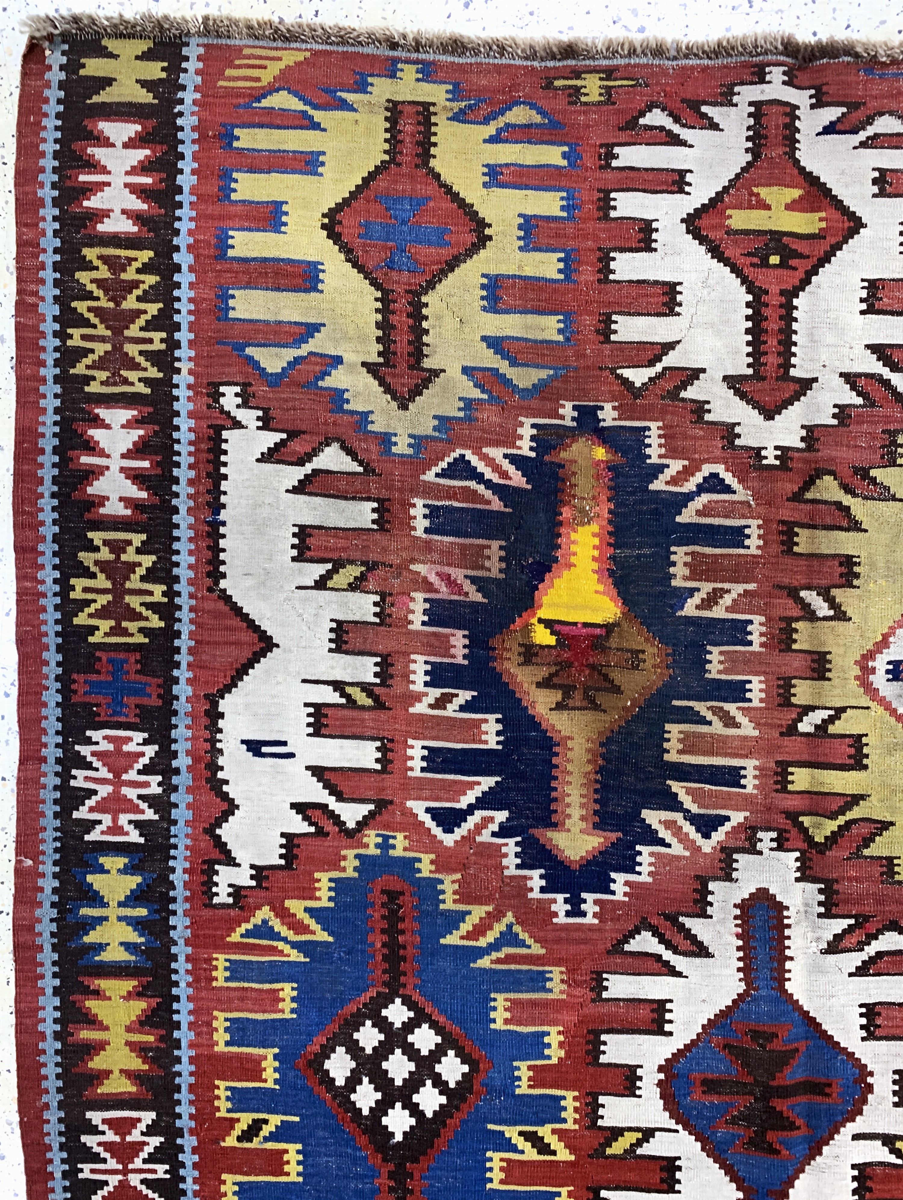 Detail e: Kuba Kelim antik, Kaukasus, 19.Jhd, Wolle auf Wolle, ca. 370 x 175 cm, EHZ: 2, (alte Restaurierungen)