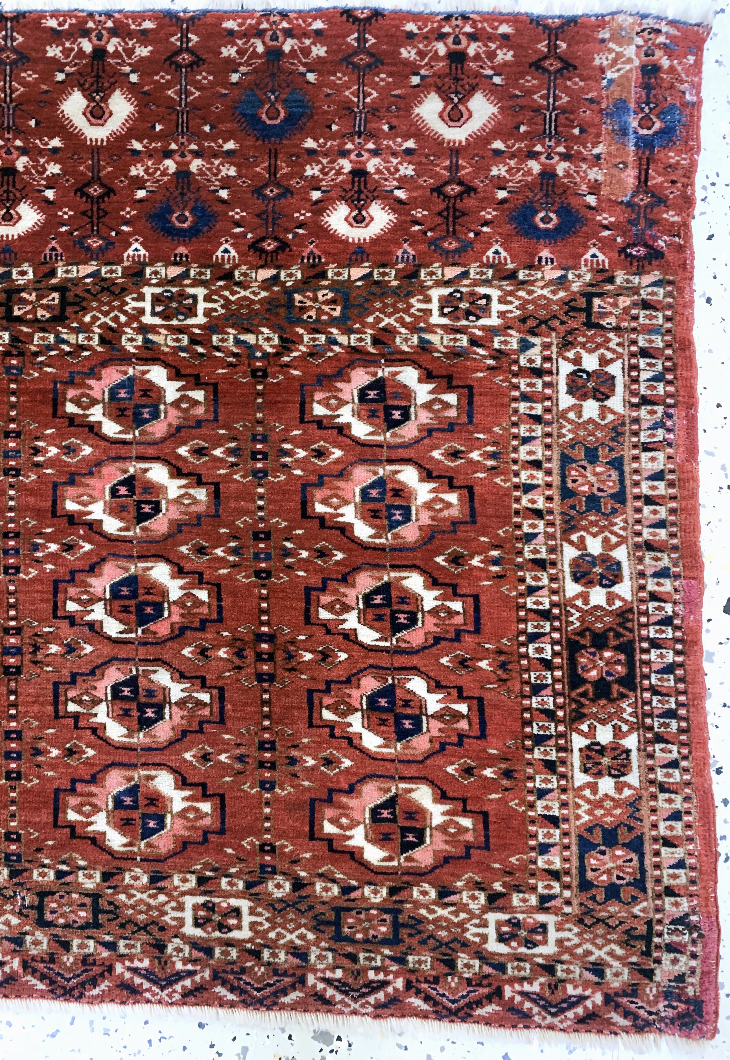 Detail a: Tekke Tschowal antik, Turkmenistan, 19.Jhd,Wolle auf Wolle, ca. 120 x 75 cm, EHZ: 2-3, (alte Restaurierungen)