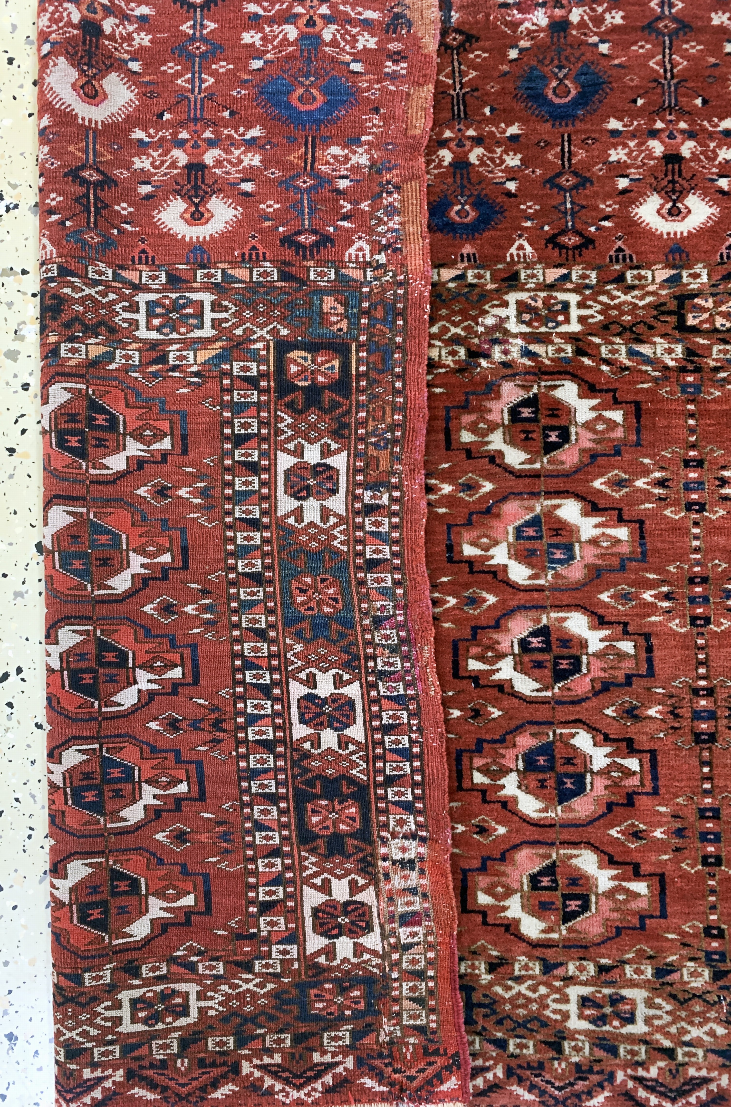 Detail d: Tekke Tschowal antik, Turkmenistan, 19.Jhd,Wolle auf Wolle, ca. 120 x 75 cm, EHZ: 2-3, (alte Restaurierungen)