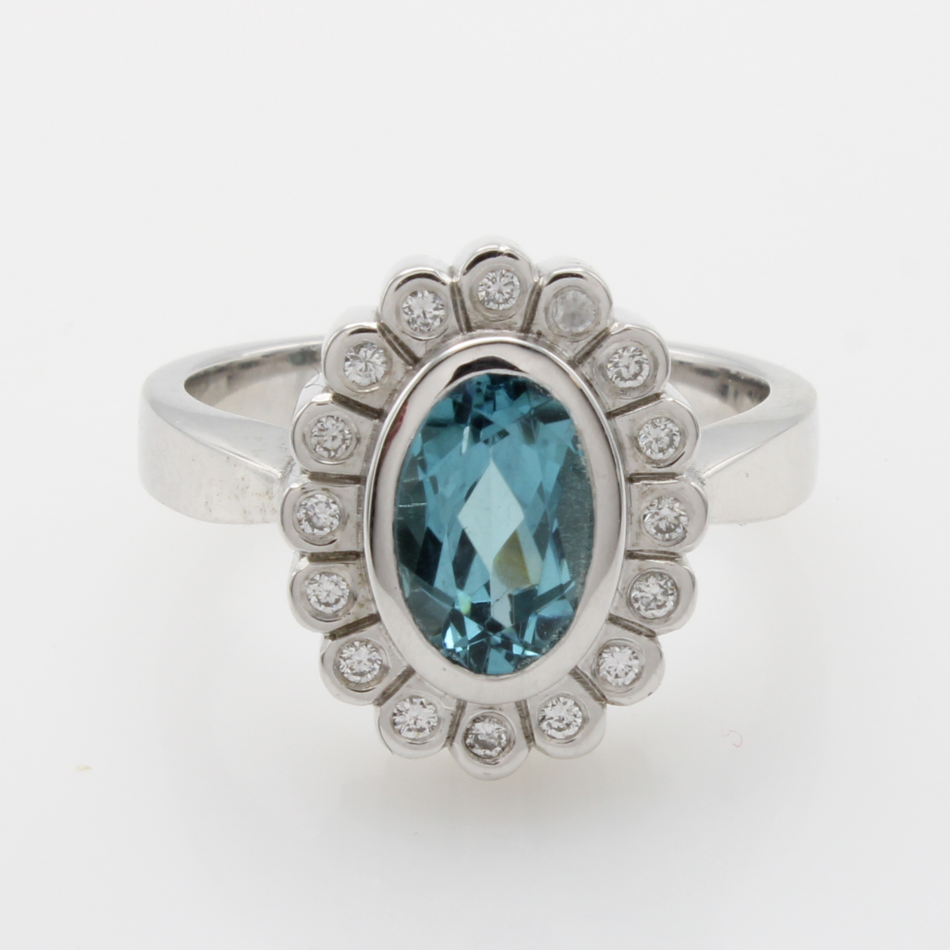 Image 27087782 - Ring mit Aquamarin und Diamanten, WG 585/000, Aquamarin ca. 1 ct umgeben v. Diam. zus. ...