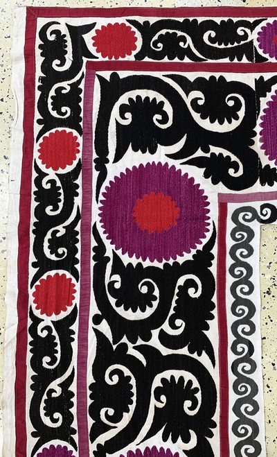 27087761c - Seiden Susani antik, Uzbekistan, um 1900, Seiden-Stickerei, ca. 225 x 148 cm, ...