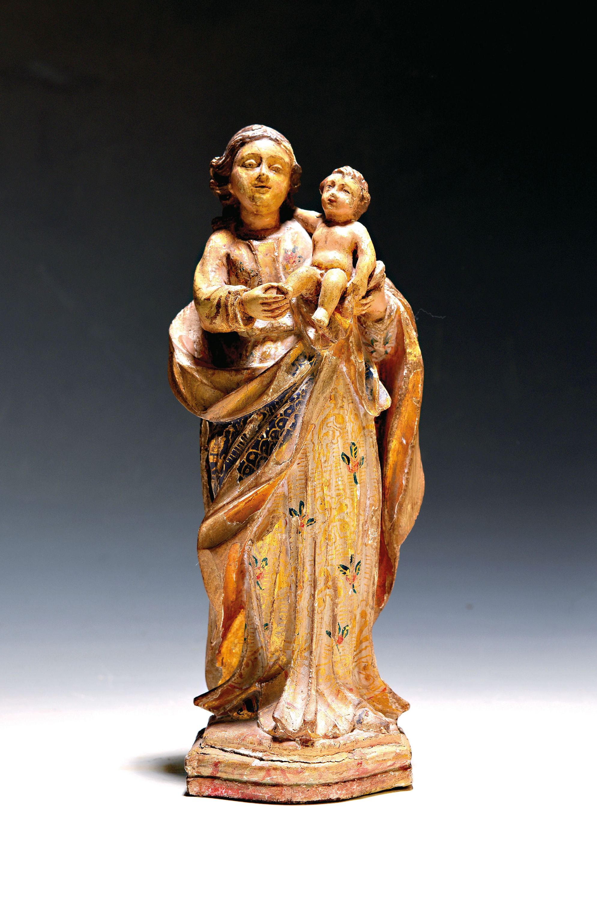 Image 27087829 - Kleine Mutter Gottes mit Kind/Madonna, um 1770/80, Lindenholz geschnitzt, Reste von ...