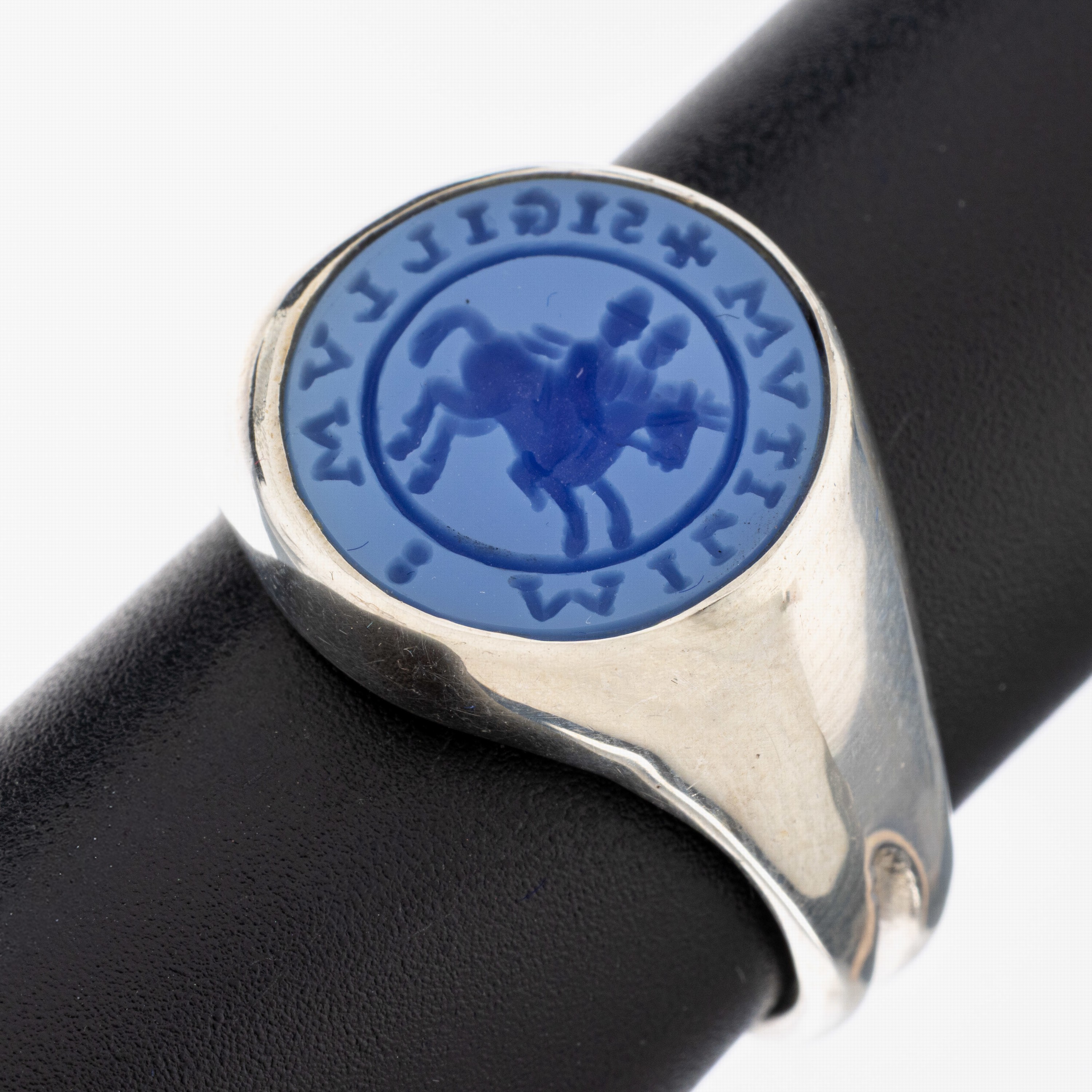 Image 27088033 - Lagenstein-Siegelring, Silber, runder blauer Lagenachat, grav. Logo Tempelorden, RW 69, ...