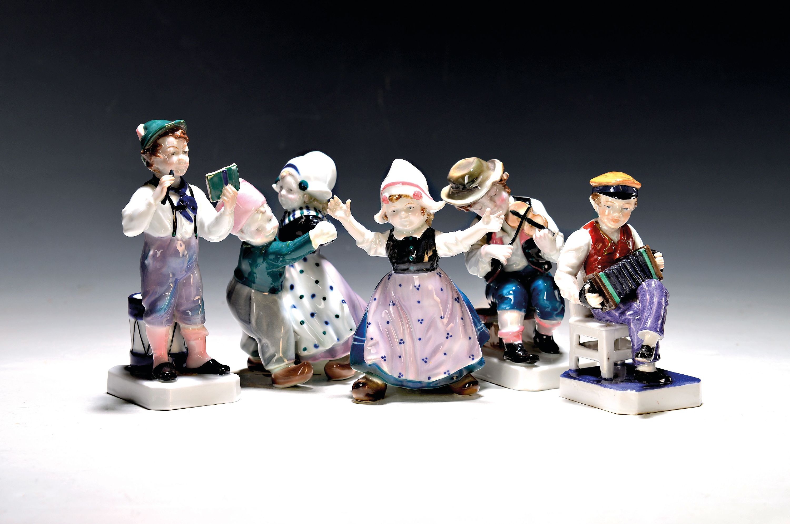 Image 27088183 - 5 children´s traditional costume figures, Ens, Volkstedt, after 1919, porcelain, ...
