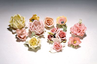 Image 23 Blüten als Tafelschmuck, Ens, Volkstedt, nach 1919, Porzellan, farbig staffiert, ...